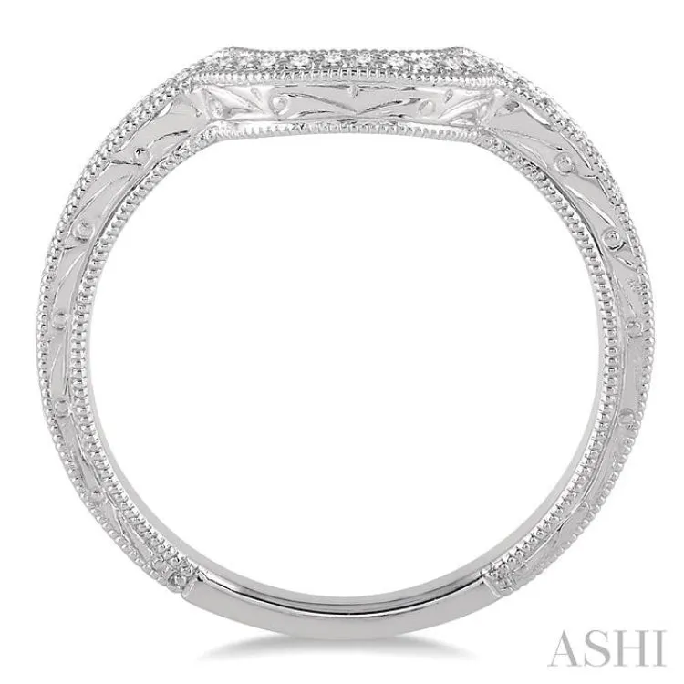 1/6 Ctw Curve Center Round Cut Diamond Wedding Band in 14K White Gold