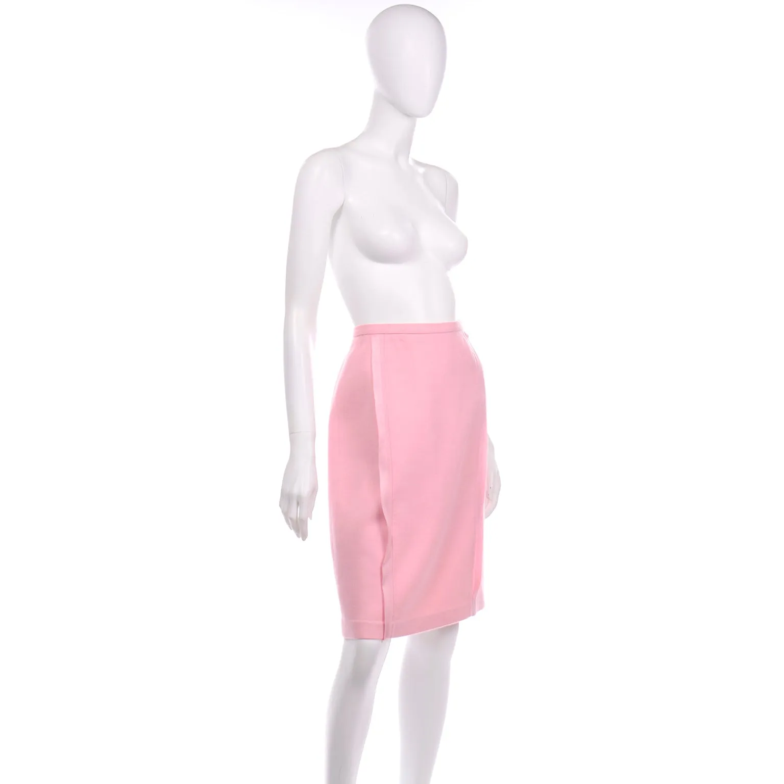 2000s Oscar de la Renta Pink Cashmere Skirt With Silk Trim