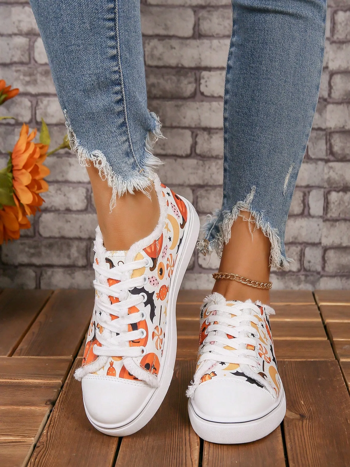 2024 New Arrivals: Halloween Pattern Plus Size Canvas Sneakers for Women