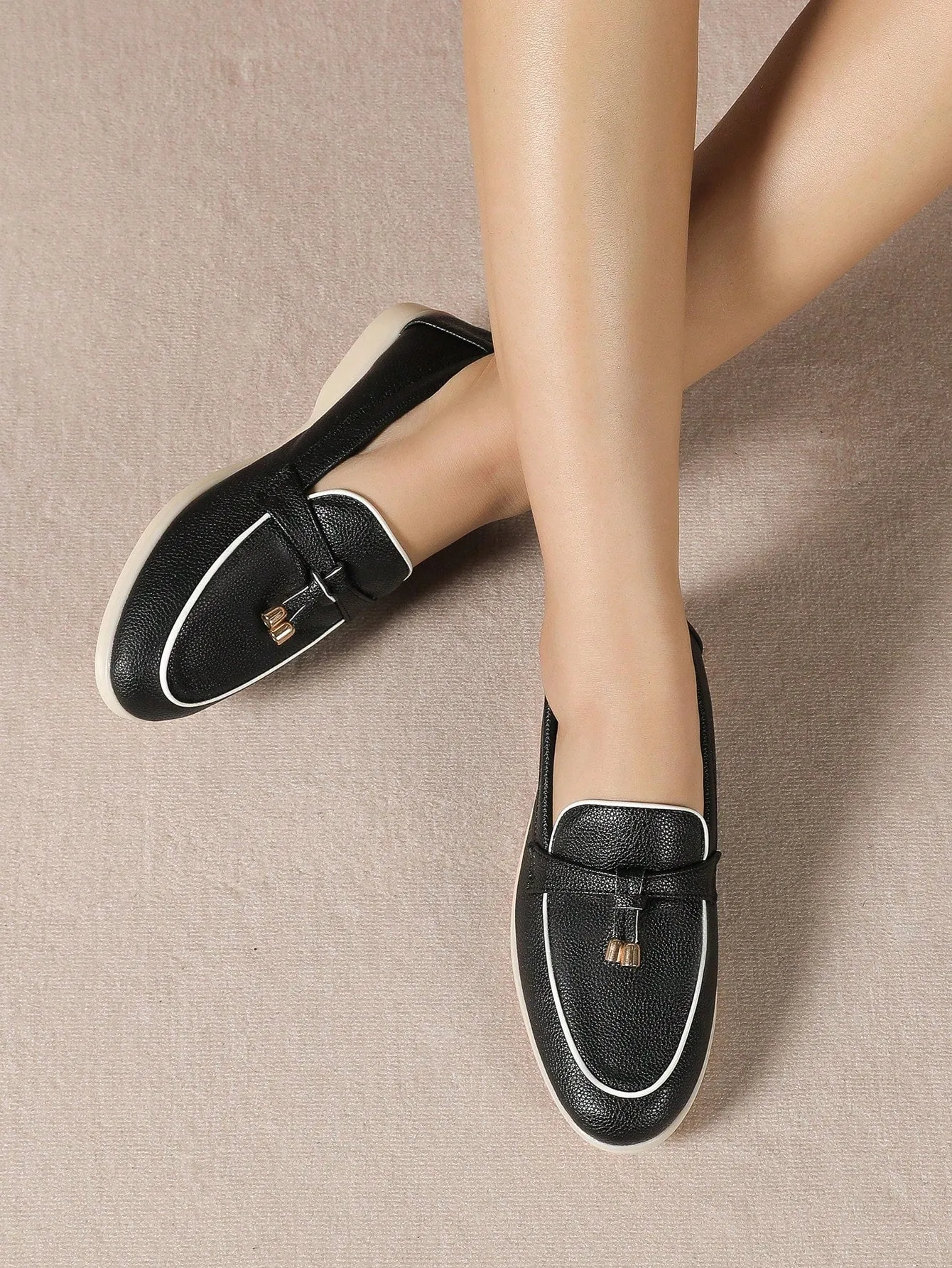 2024 Spring/Summer Women's British Style Penny Loafers - Comfortable and Versatile Office Shoes in Plus Size