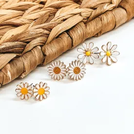 90's Flower Earring Set in White