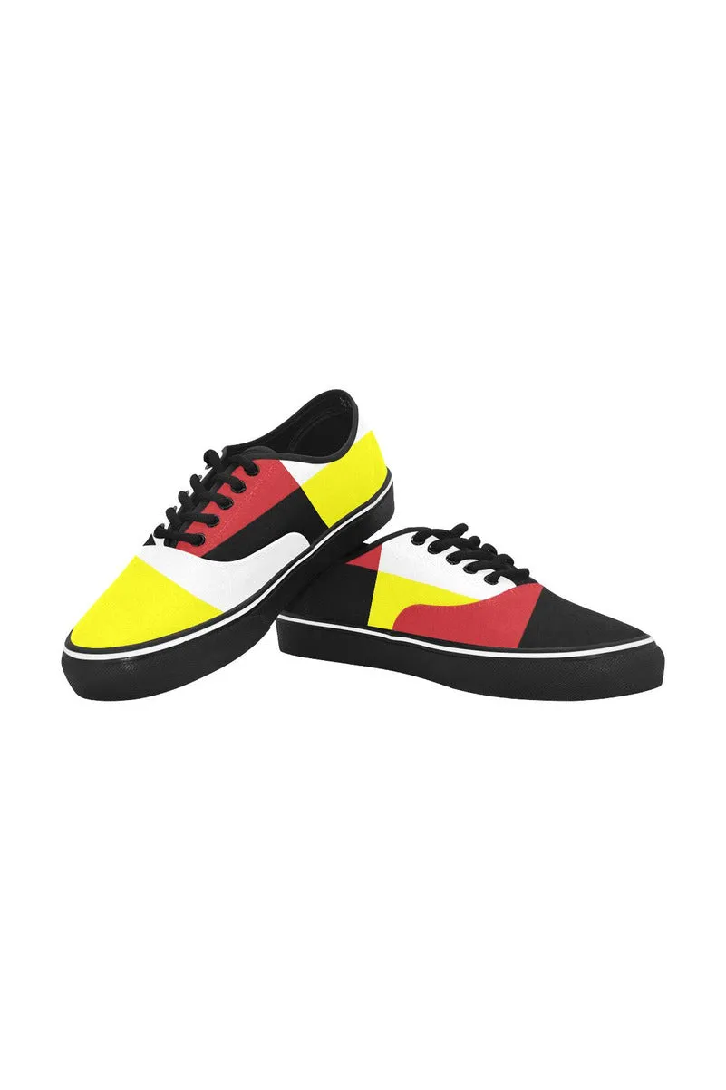 Abstract Classic Women's Canvas Low Top Shoes (Model E001-4)