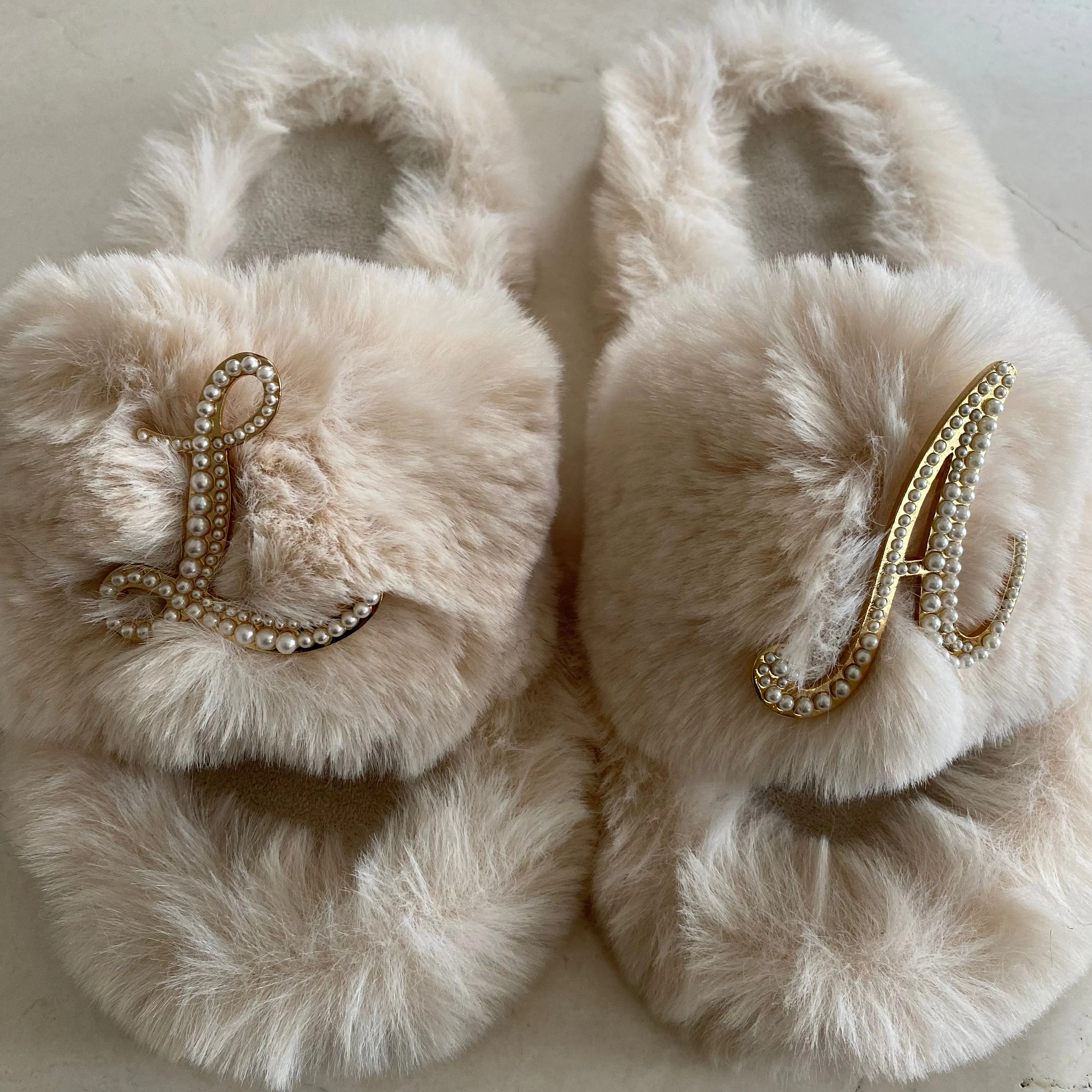 Adult Furry Slides Off White