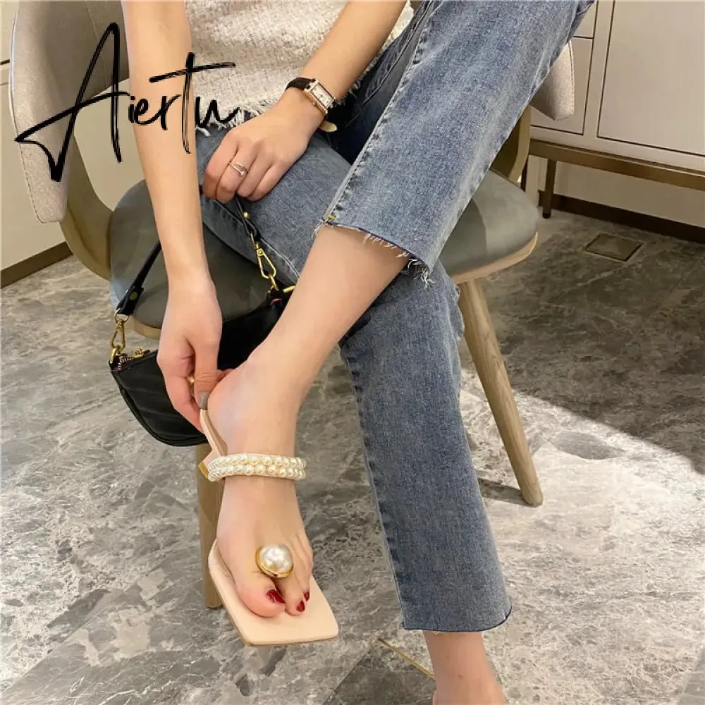 Aiertu Elegant Square Toe Woman Dress Shoes Fashion Low Heels Slippers Ladies New Design Pearl String Bead Strap Sandals