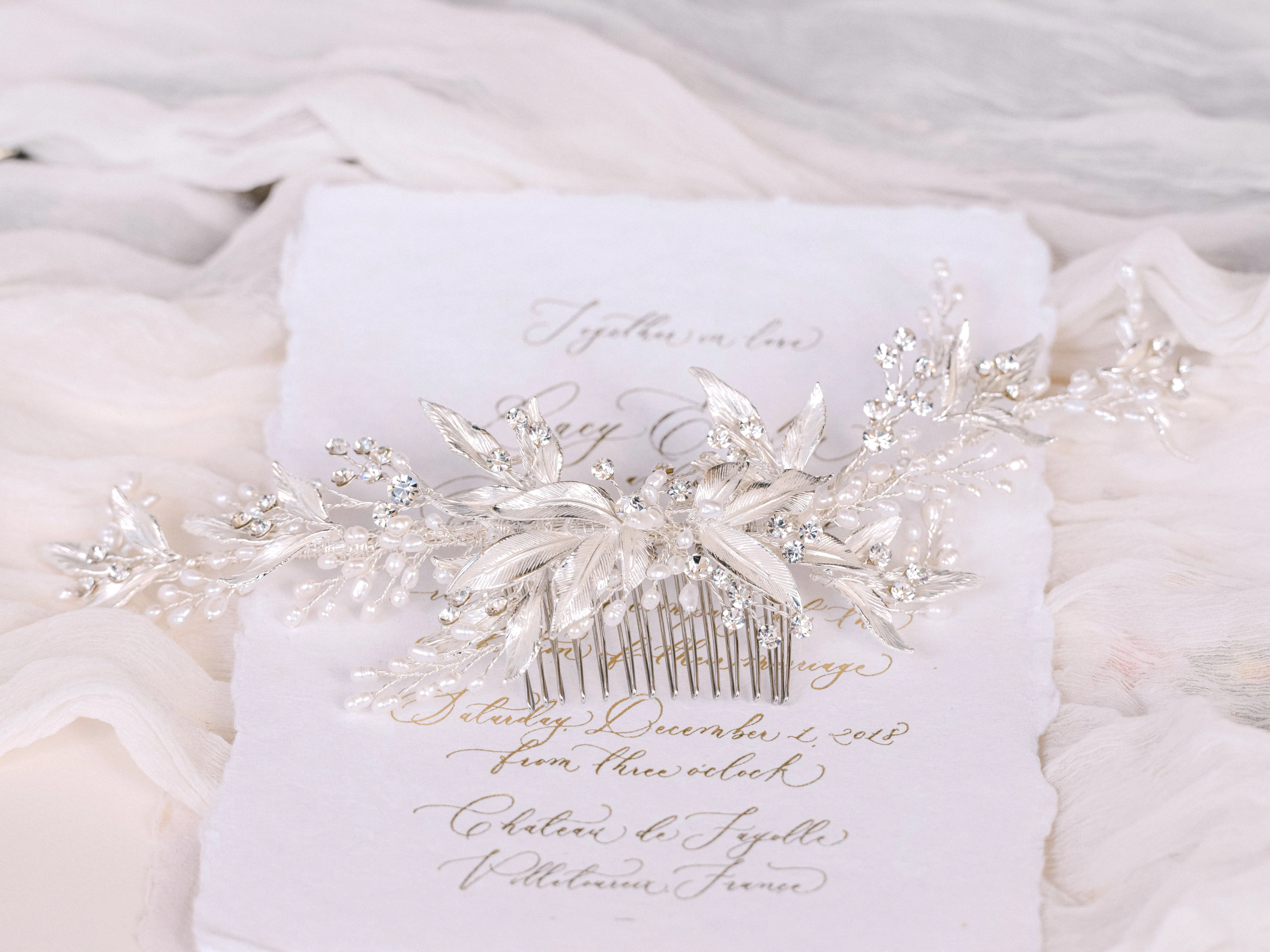 Amelia - Statement Leaf Crystal Pearl Bridal Comb