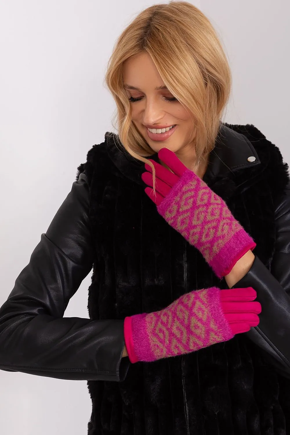 AT Geometric Print Double Layered Gloves