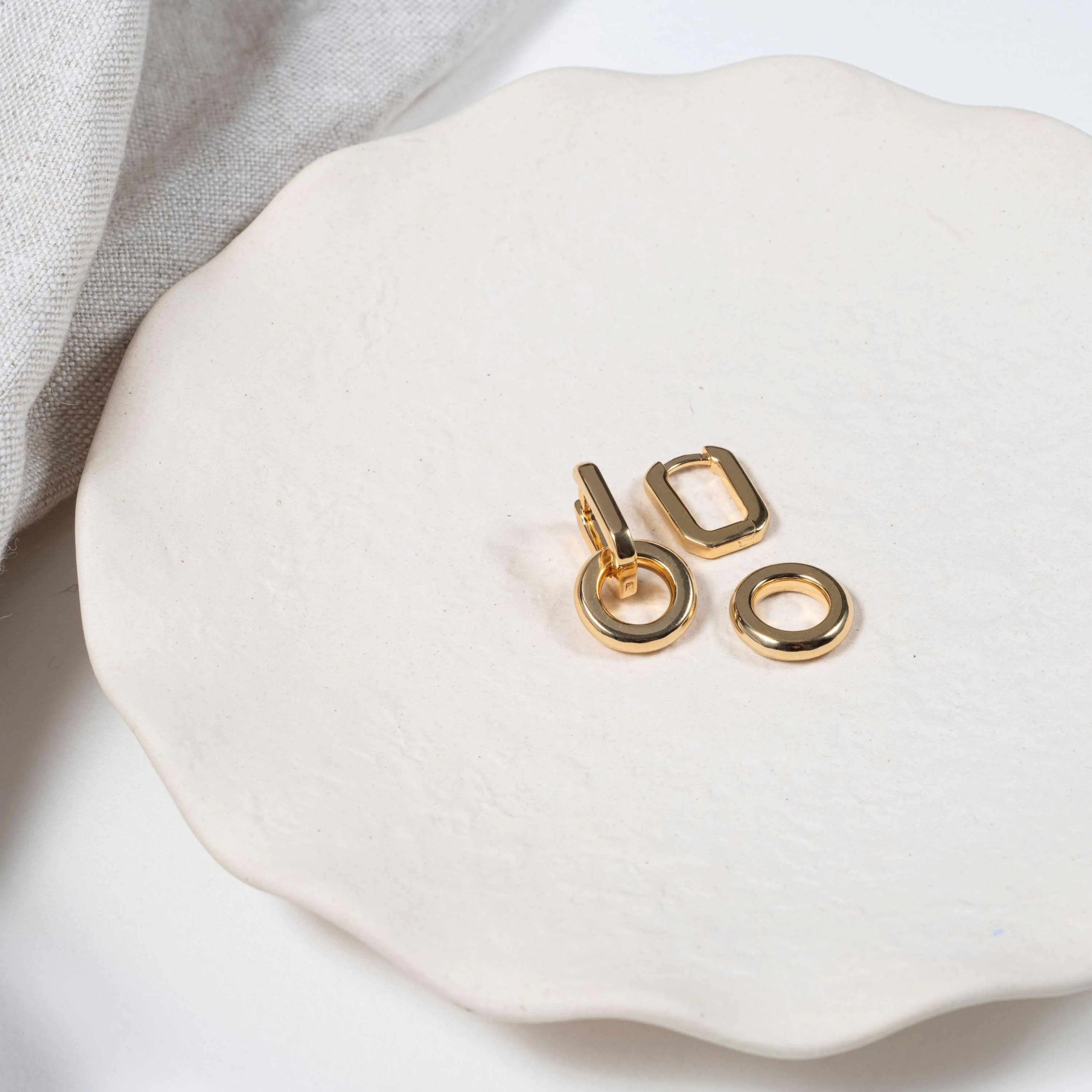 Auree x @theeditbutton Gold Interchangeable Hoop & Gold Circle Drop Earrings