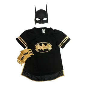 Batman Women's T-Shirt, Cape, Mask & Wrist Cuffs Costume Set