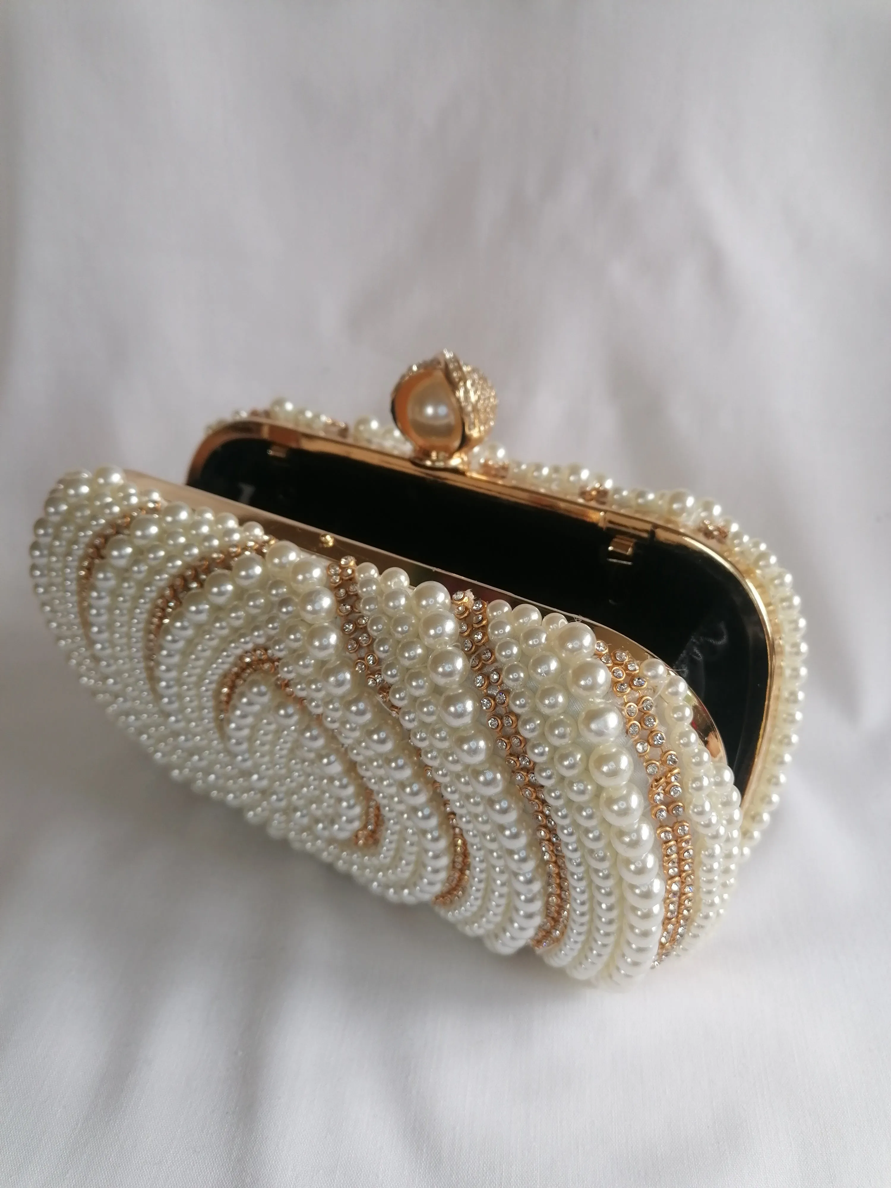 Belle Pearl Clutch Bag (Gold)