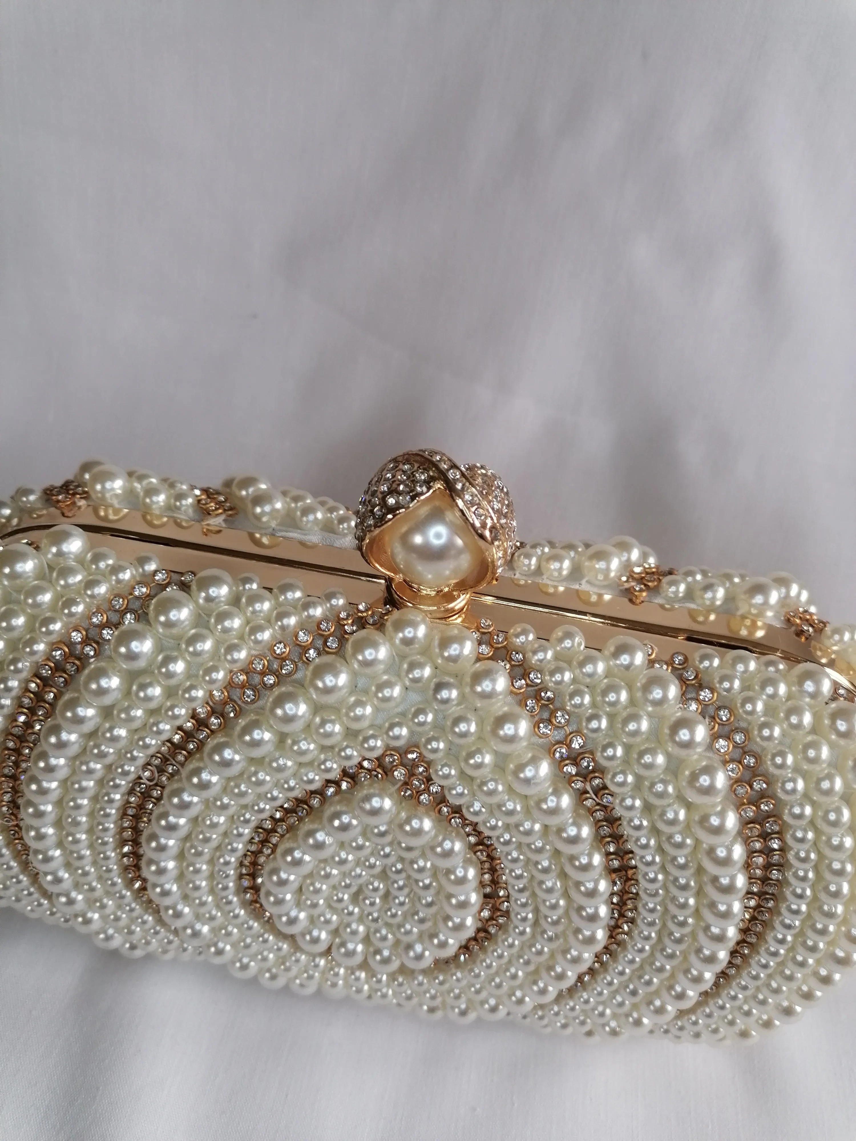 Belle Pearl Clutch Bag (Gold)