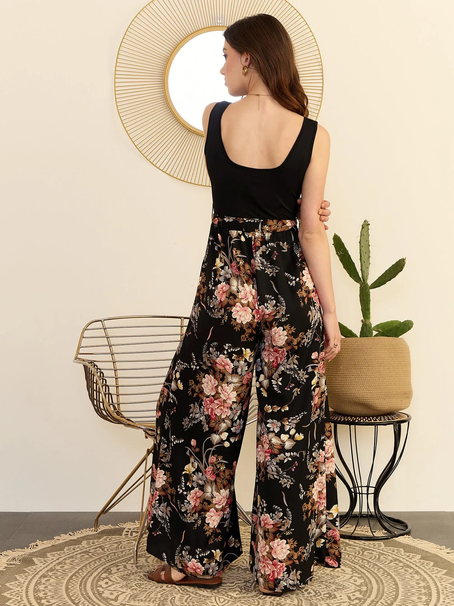 Berrylush Women Black Floral Printed Square Neck Sleeveless Scoop Back Waist Tie-Up Wide-Leg Pleated Maxi Jumpsuit