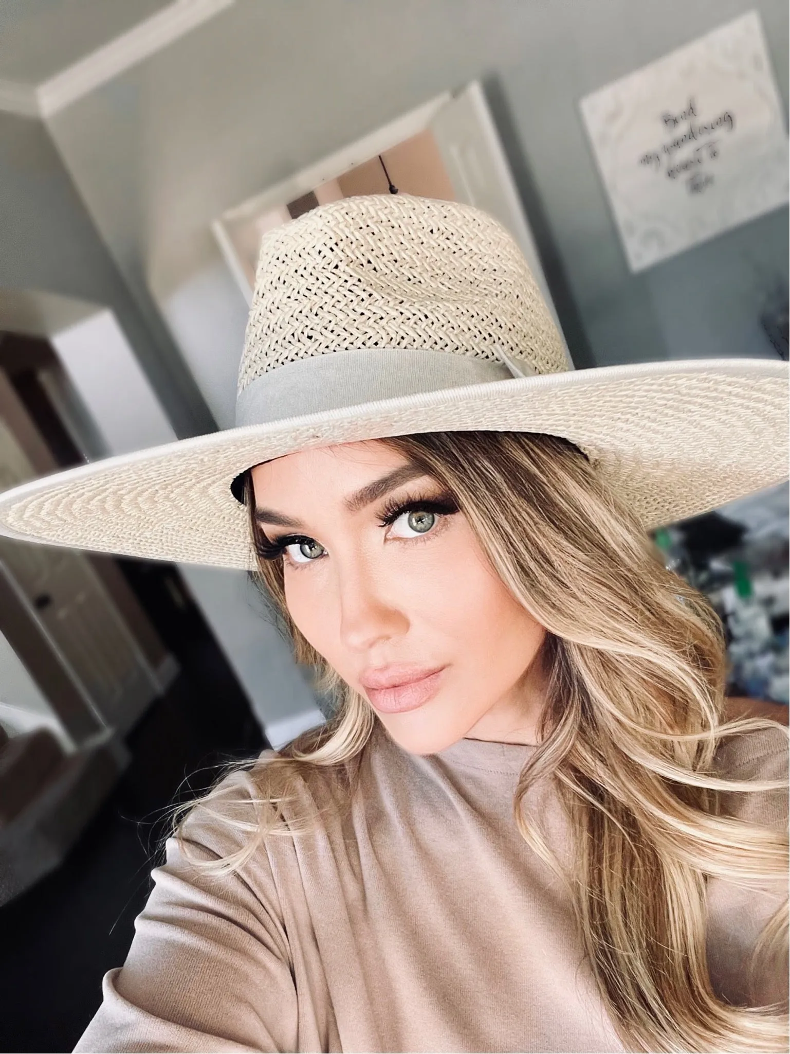 BEST SELLER!! The Palm Desert Straw Panama Hat in Light