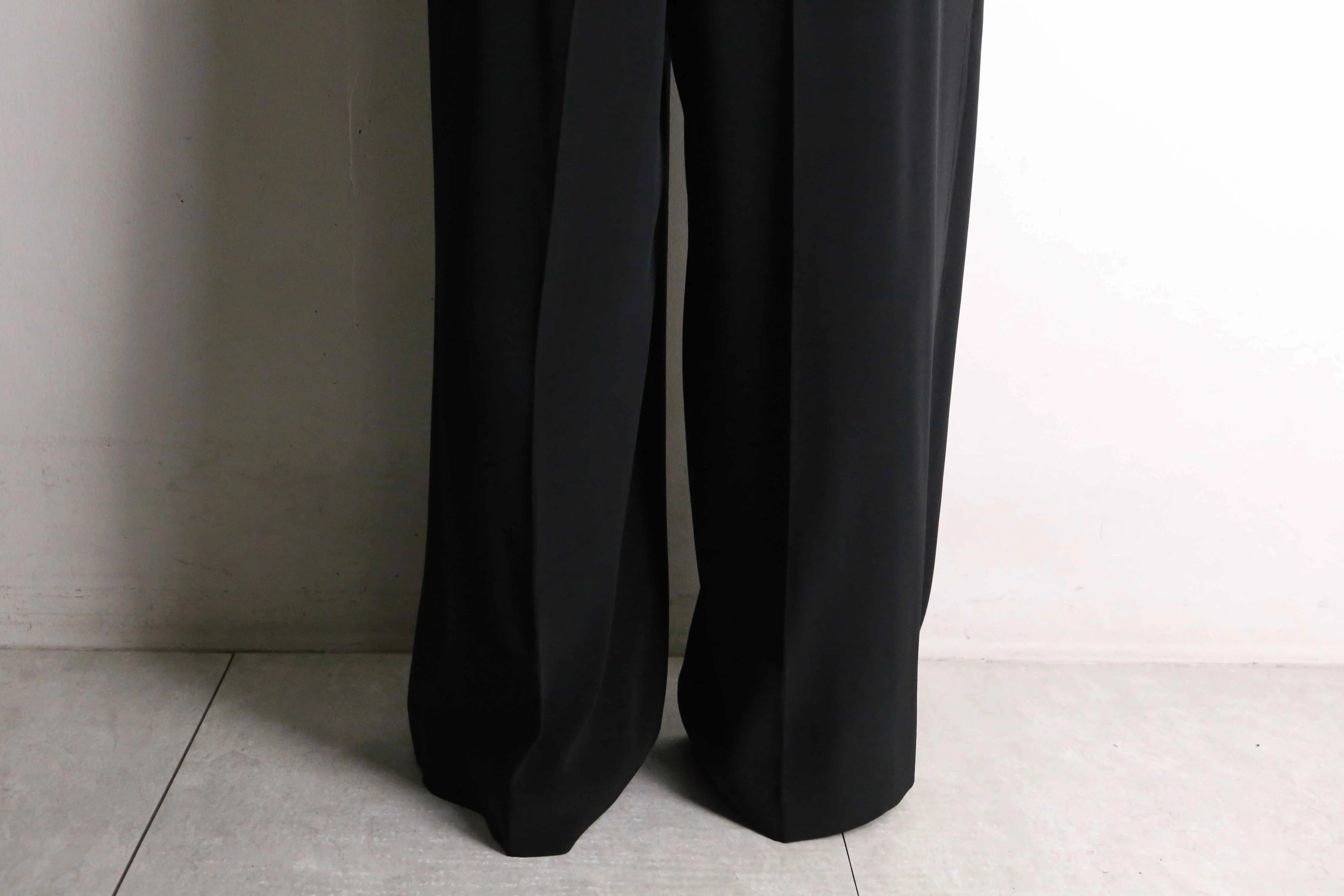 black 2-tuck easy wide slacks