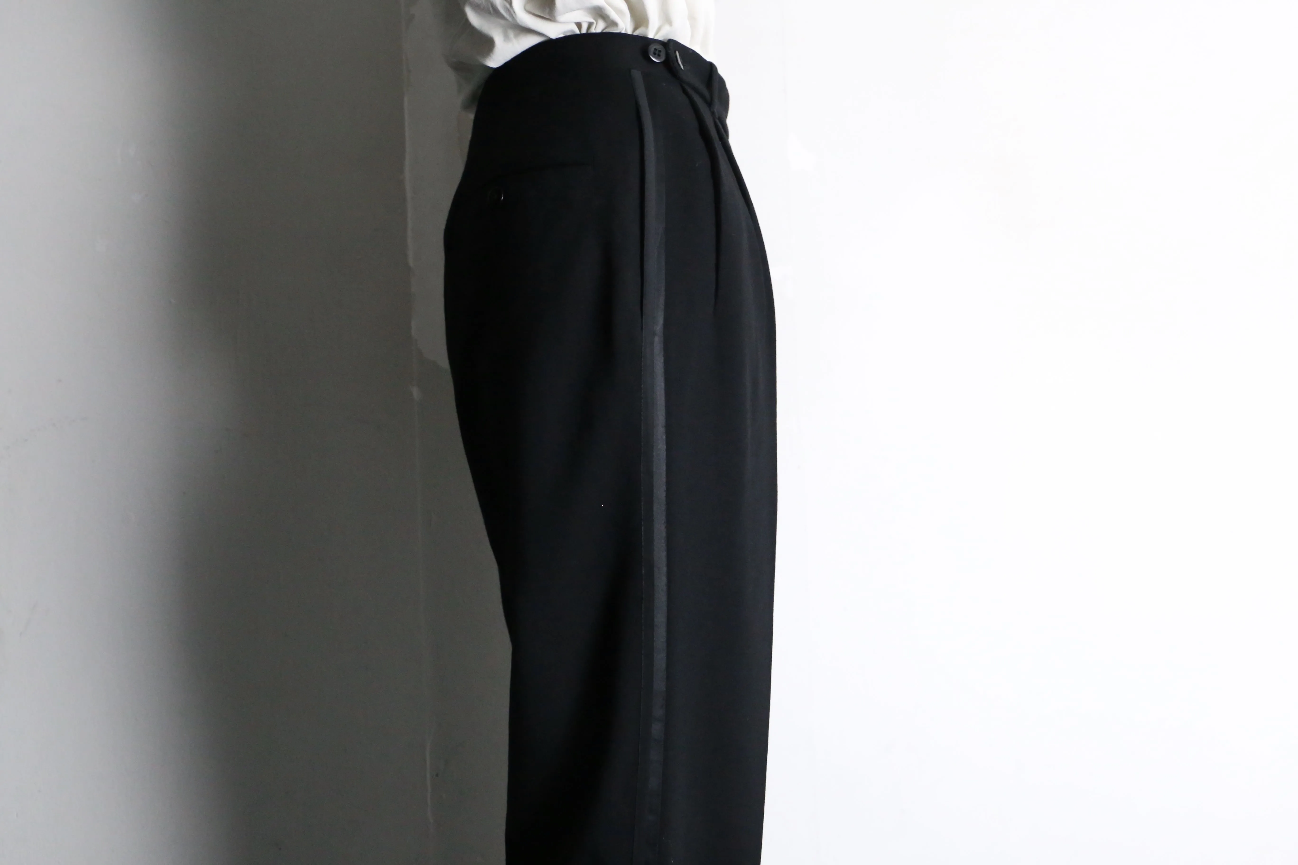 black color line design slacks