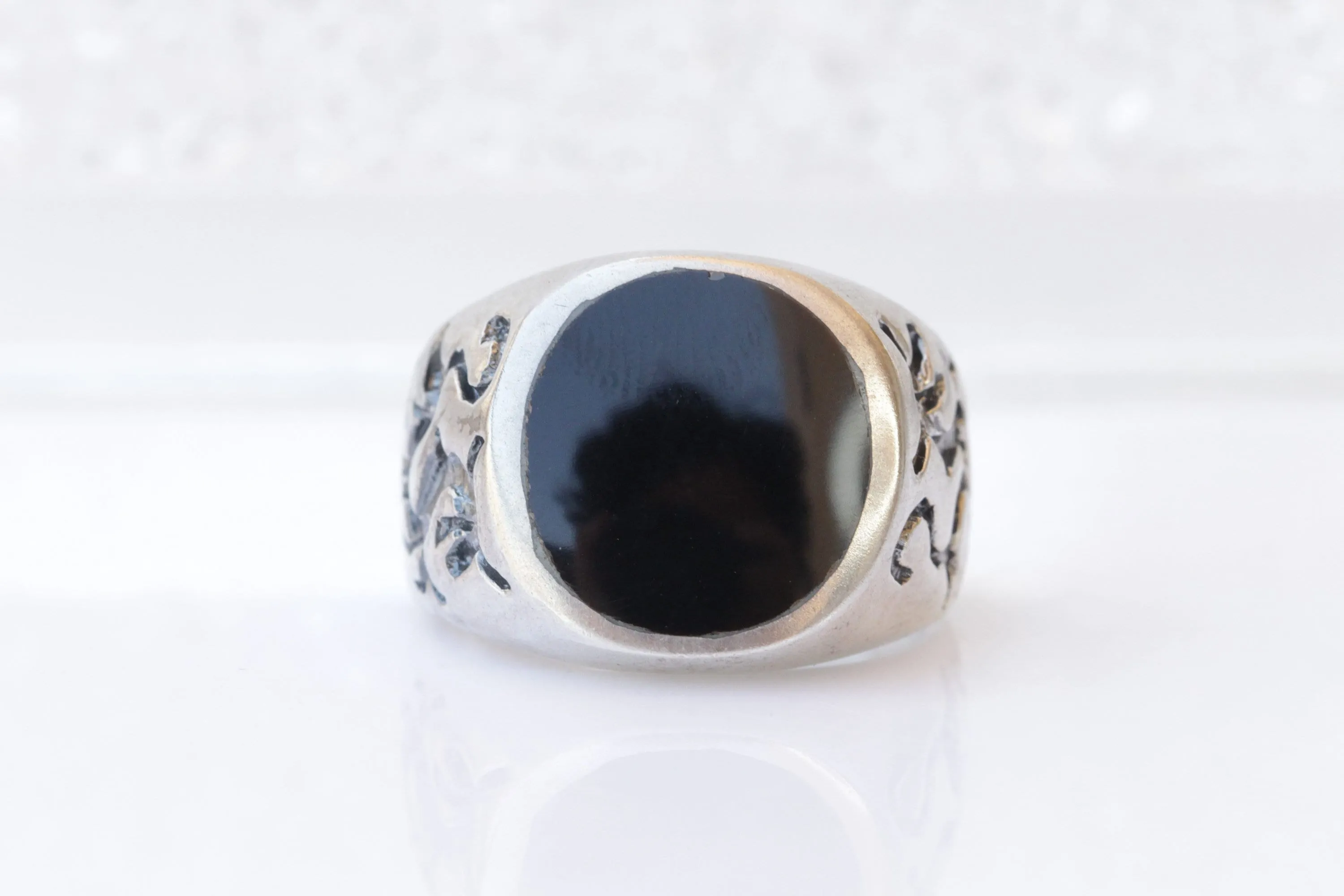 BLACK ENAMEL RING