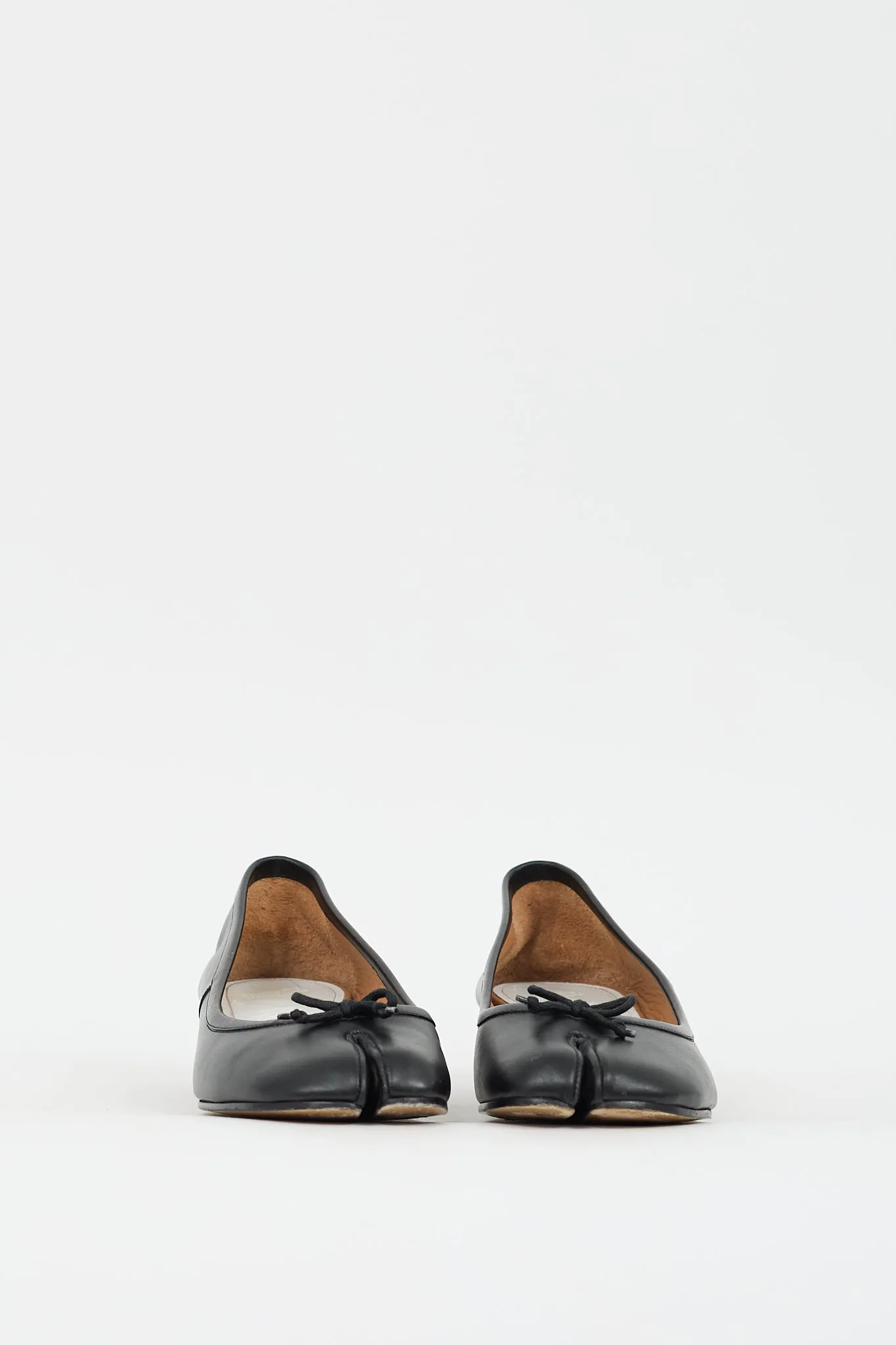 Black Leather Tabi Ballerina Heeled Flat