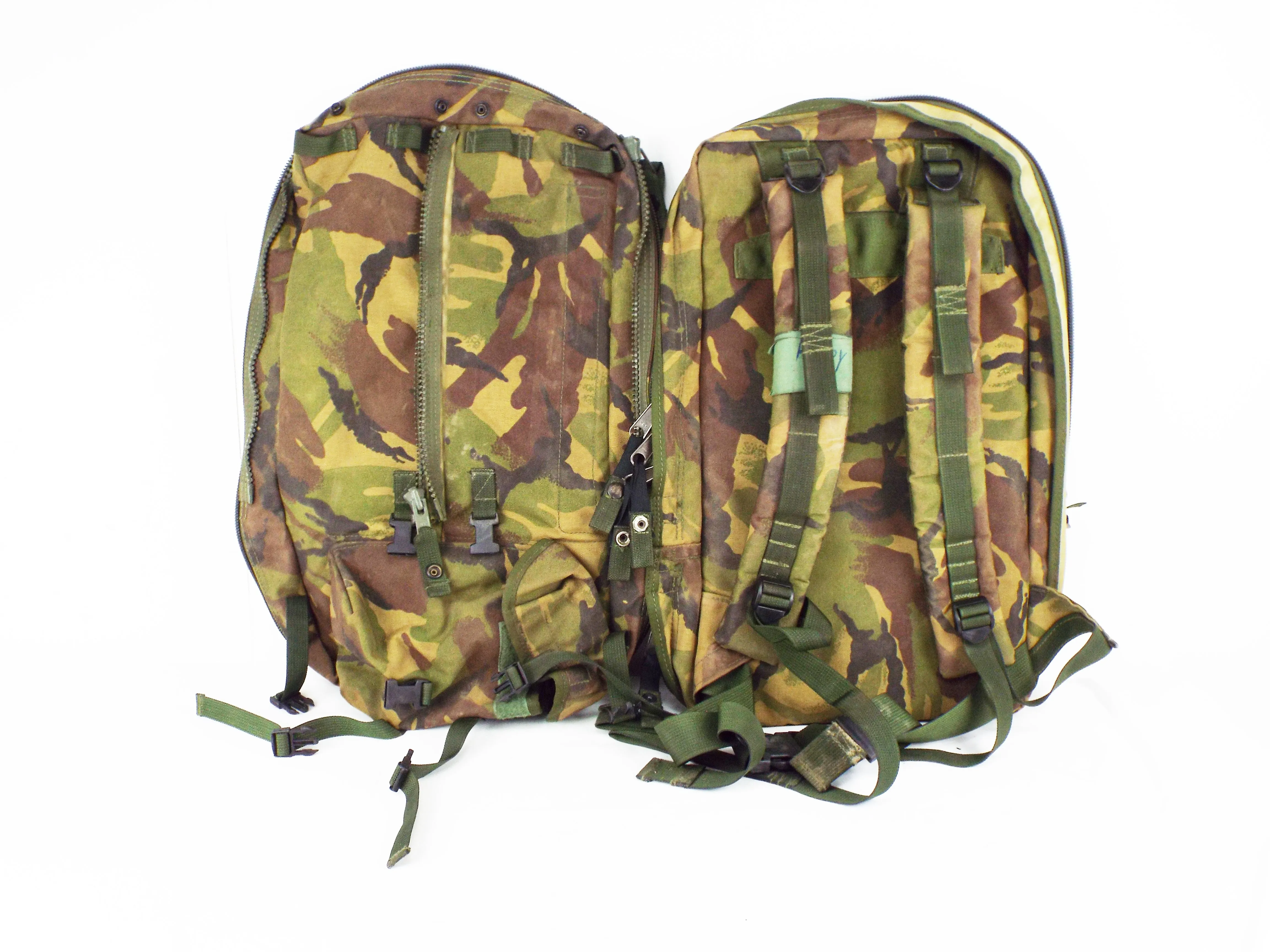 British Army - Woodland DPM - radio back pack - IRR Cougar