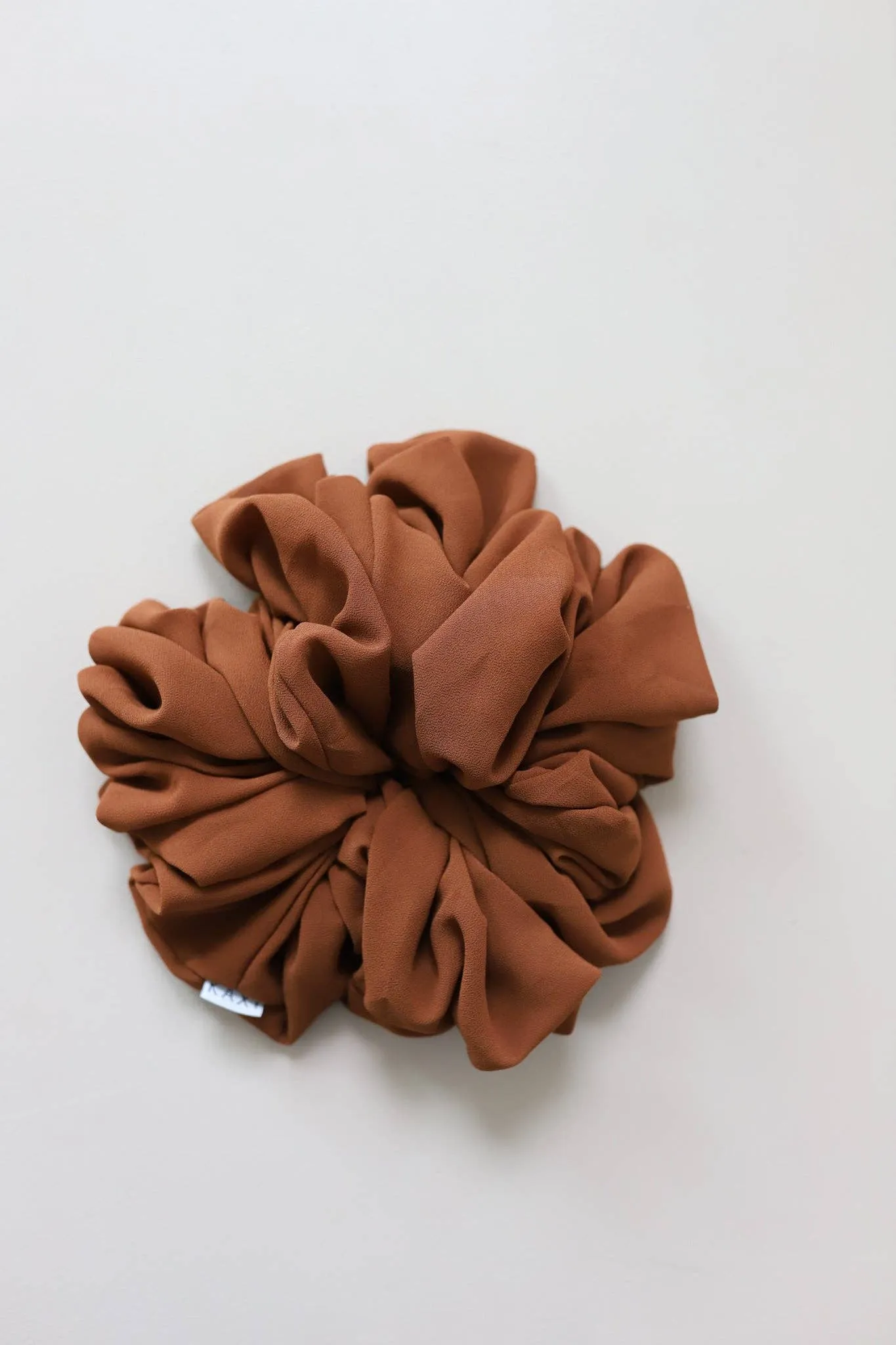 BROWN JUMBO SCRUNCHIE