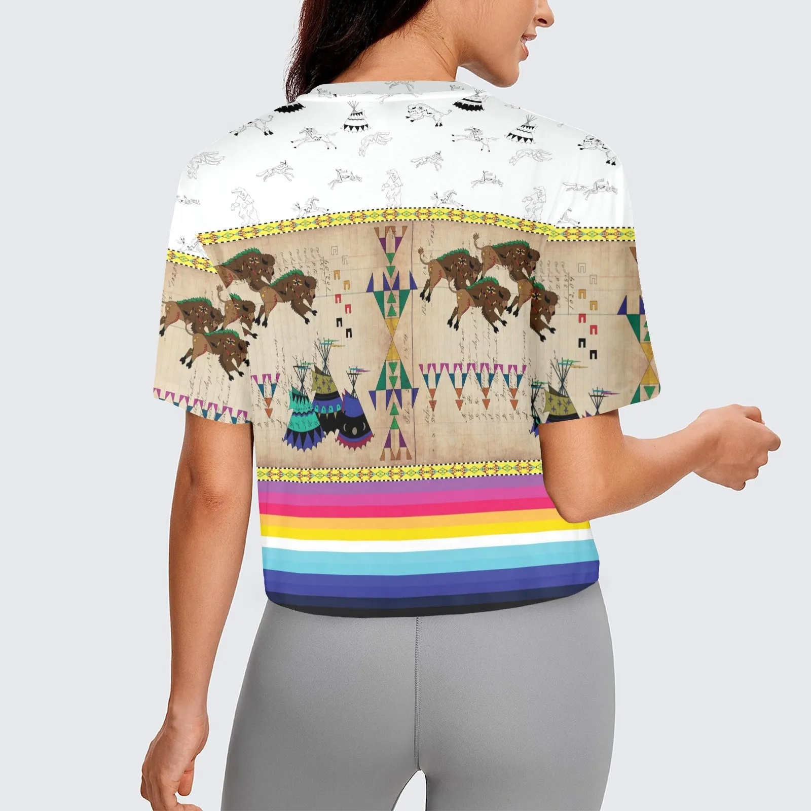 Buffalos Running White Clay Women's Cropped T-shirt