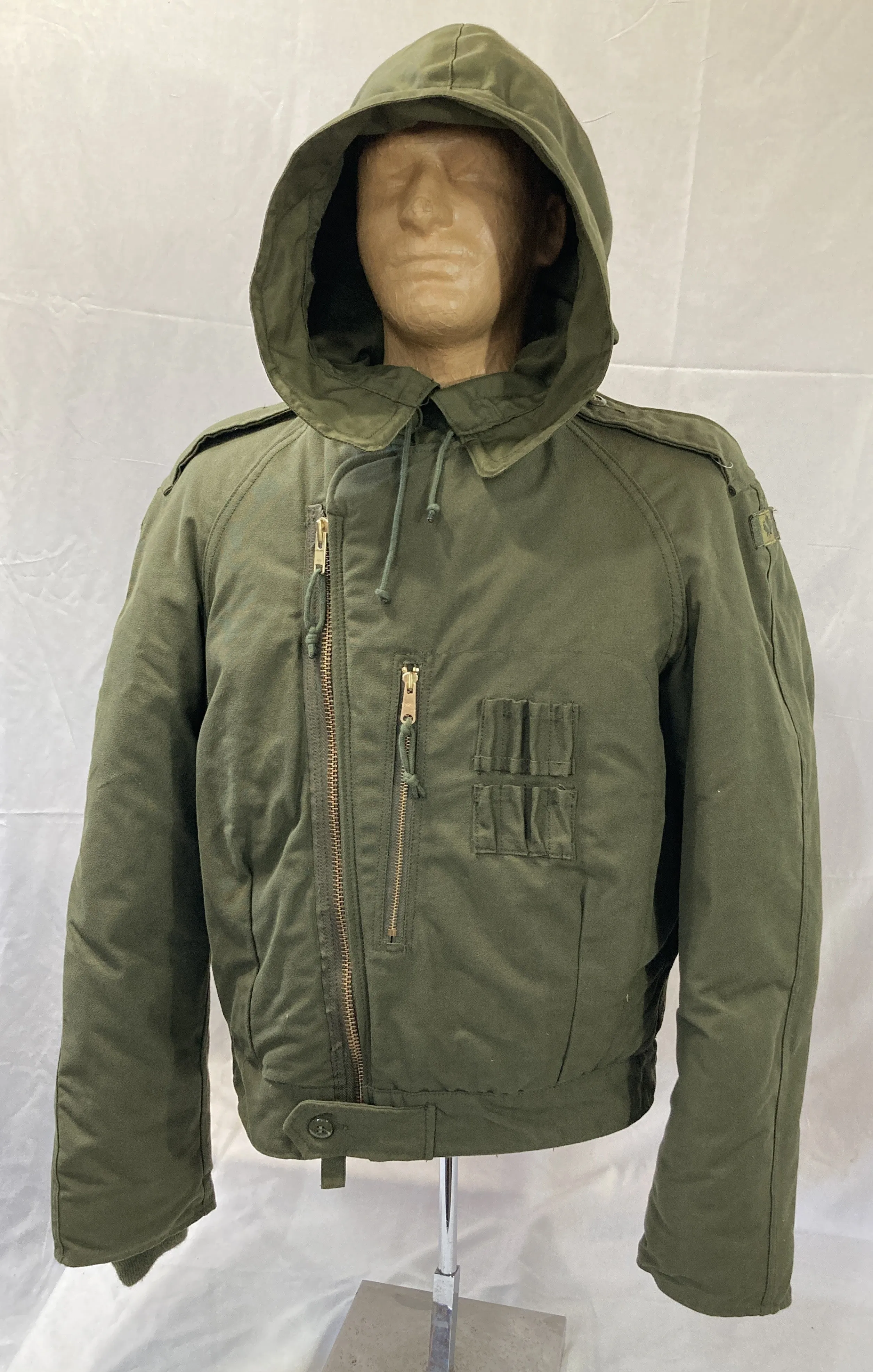 Canadian Combat Vehicle Crew Cold Weather Jacket * Rare * Fashionable *