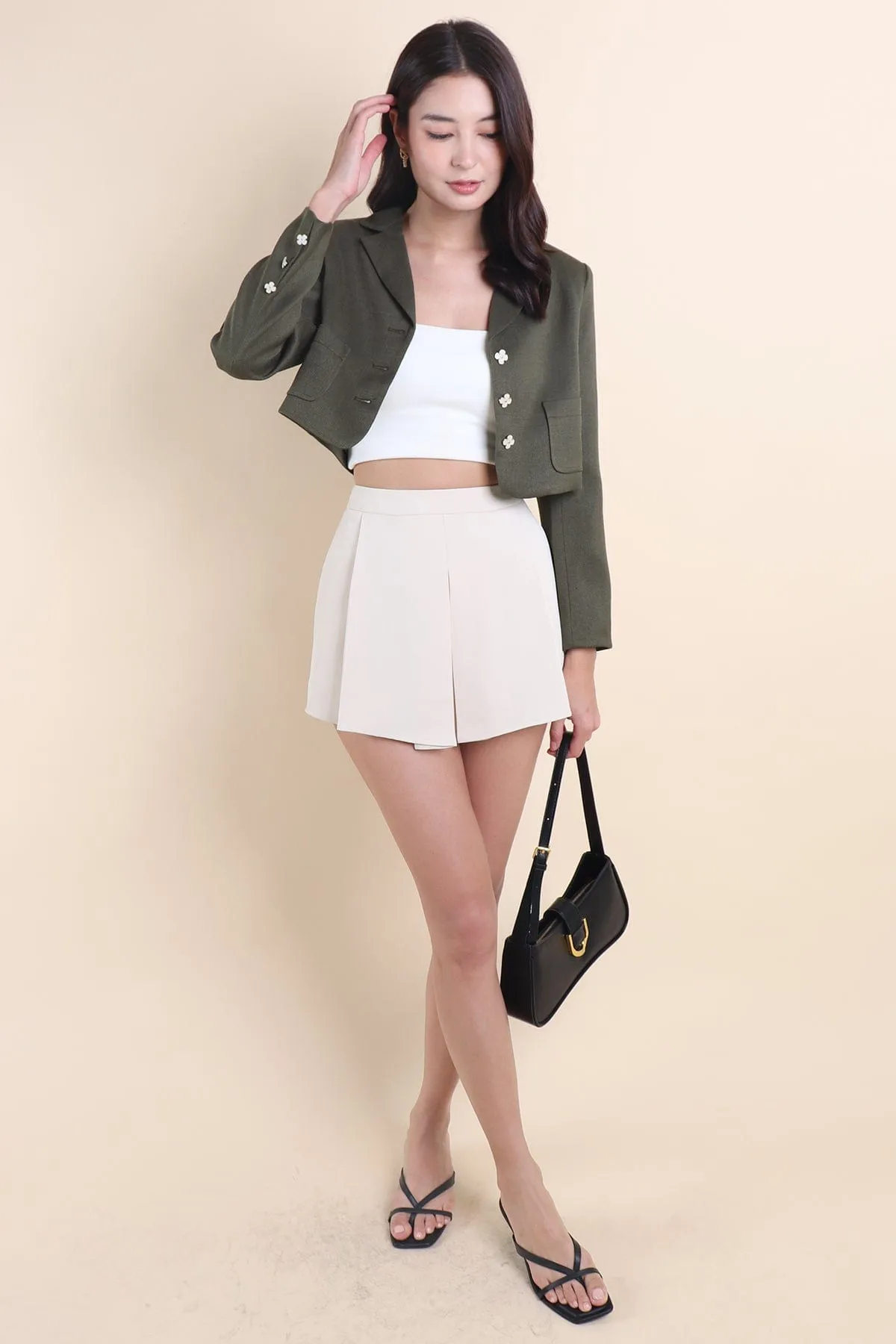 CARINNE CROPPED BLAZER IN OLIVE