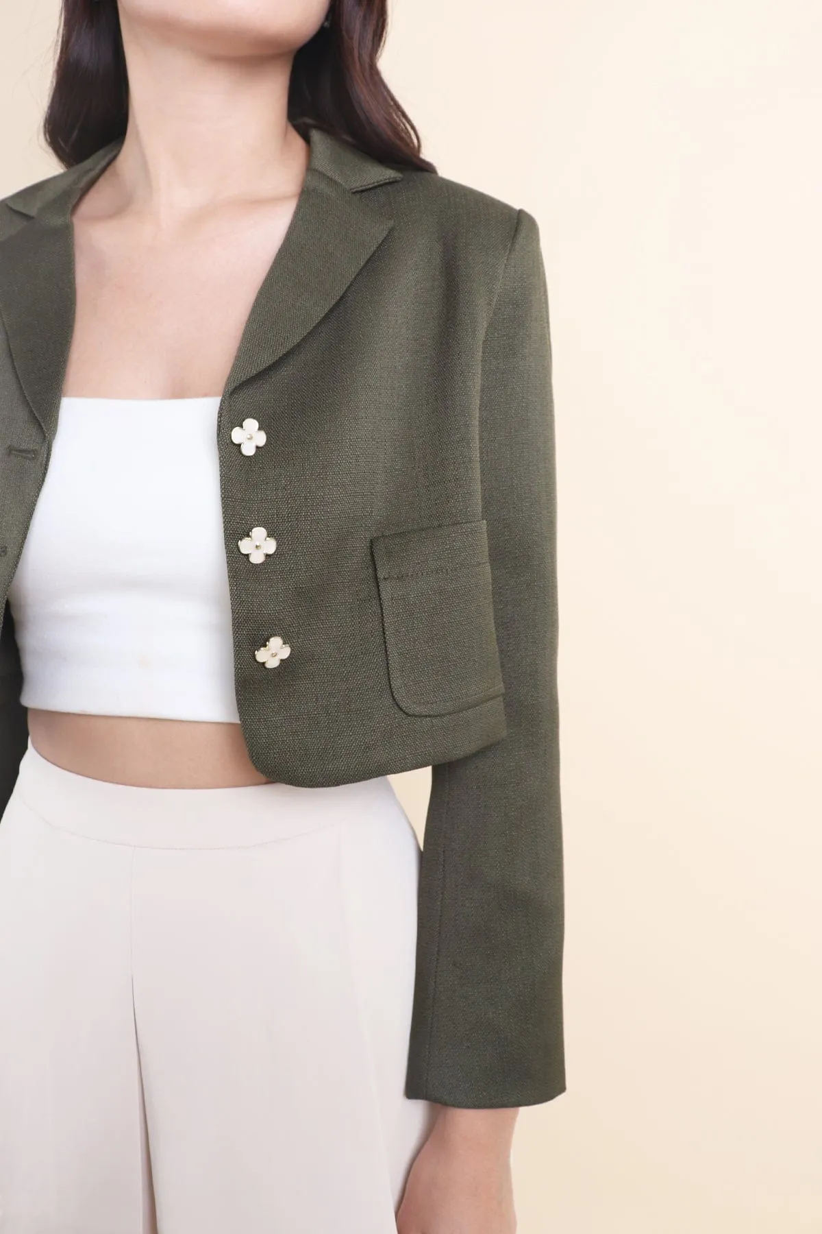 CARINNE CROPPED BLAZER IN OLIVE