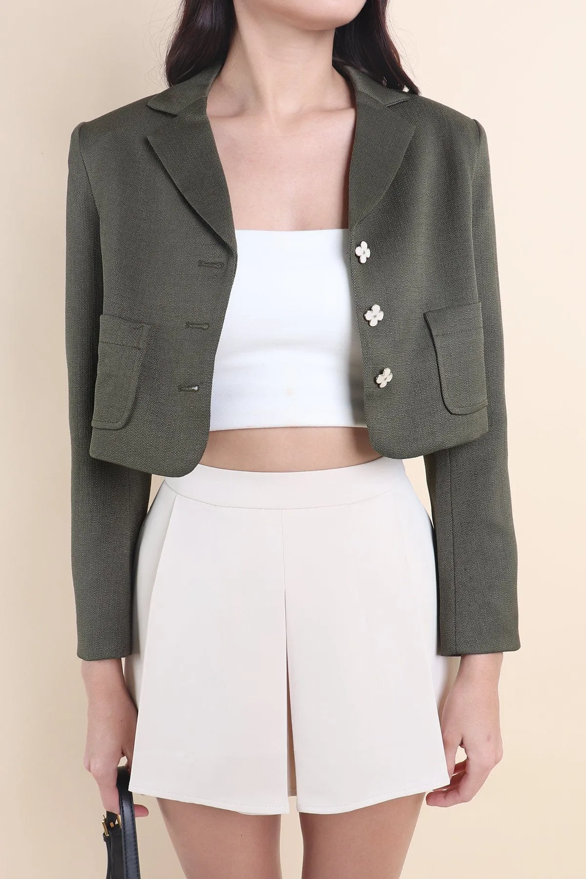 CARINNE CROPPED BLAZER IN OLIVE