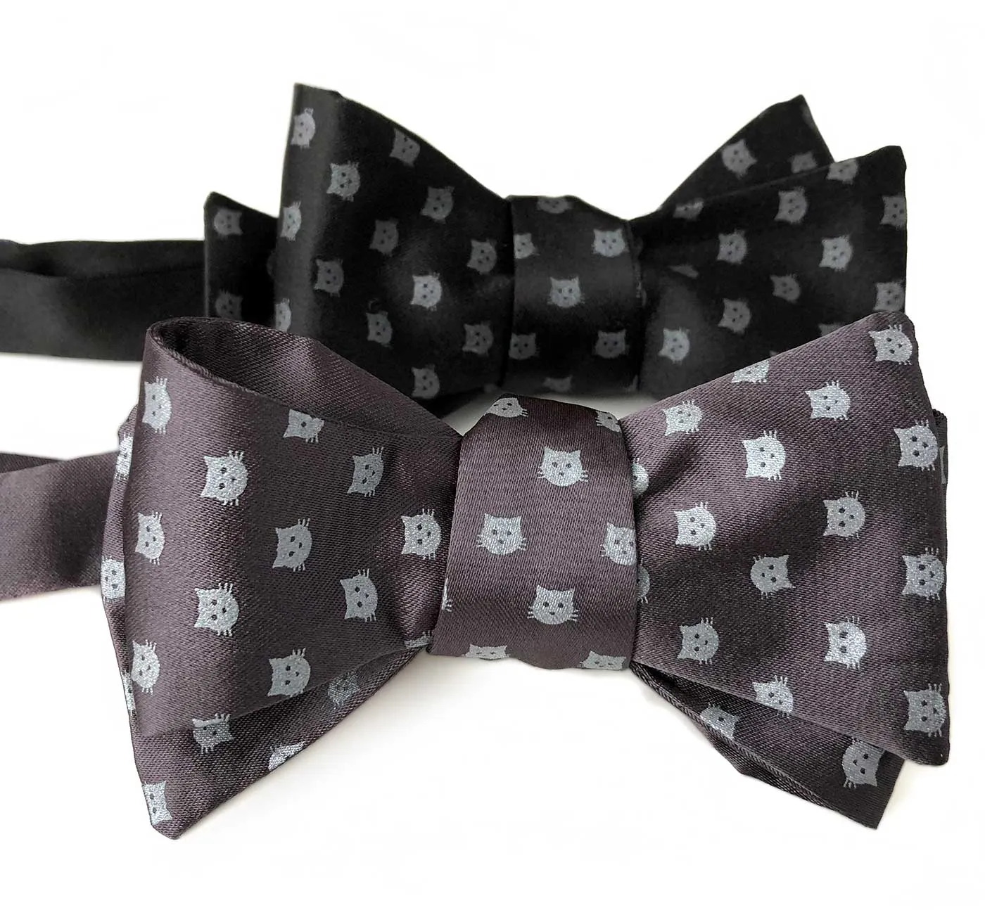 Cat Face Bow Tie, Repeating Cat Dot Print