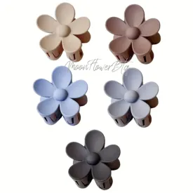 Chic Matte Flower Medium Hair Claw Clip Set - 5 pcs