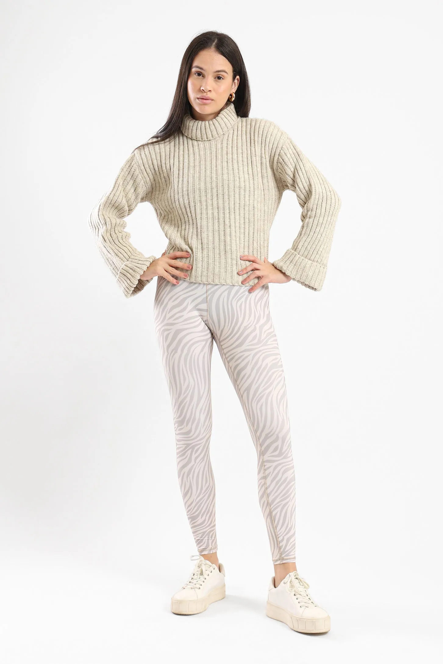 CHUNKY HIGH NECK SWEATER - BEIGE