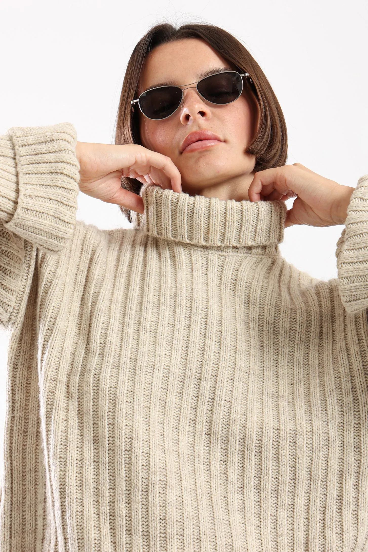 CHUNKY HIGH NECK SWEATER - BEIGE