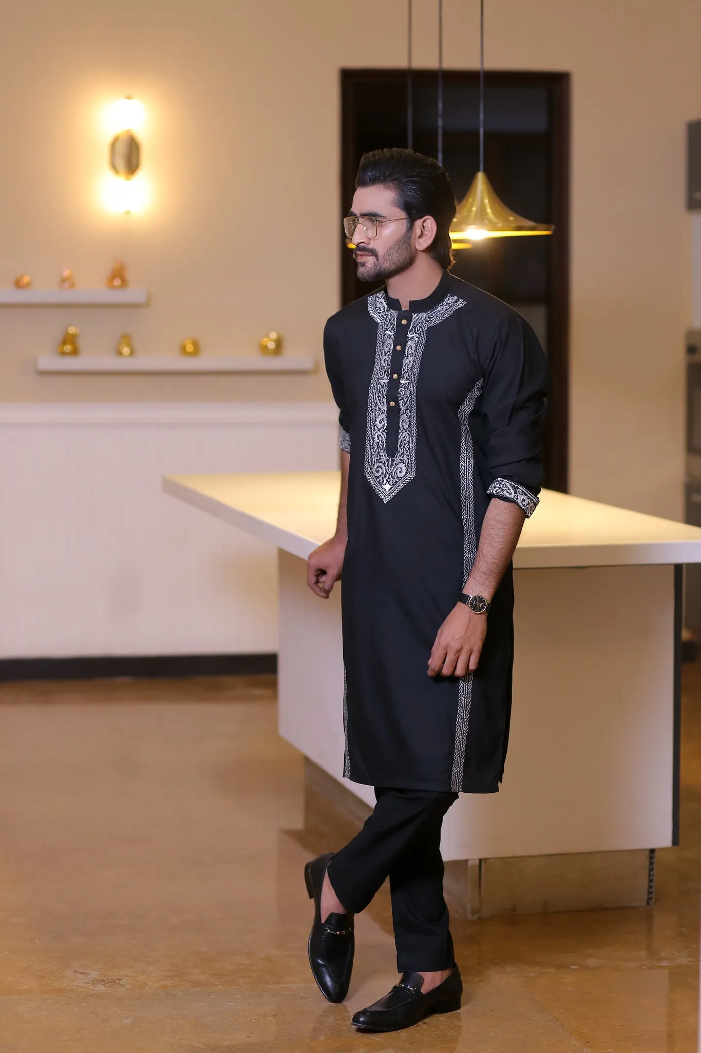 CK 711 Black Kurta Pajama Design