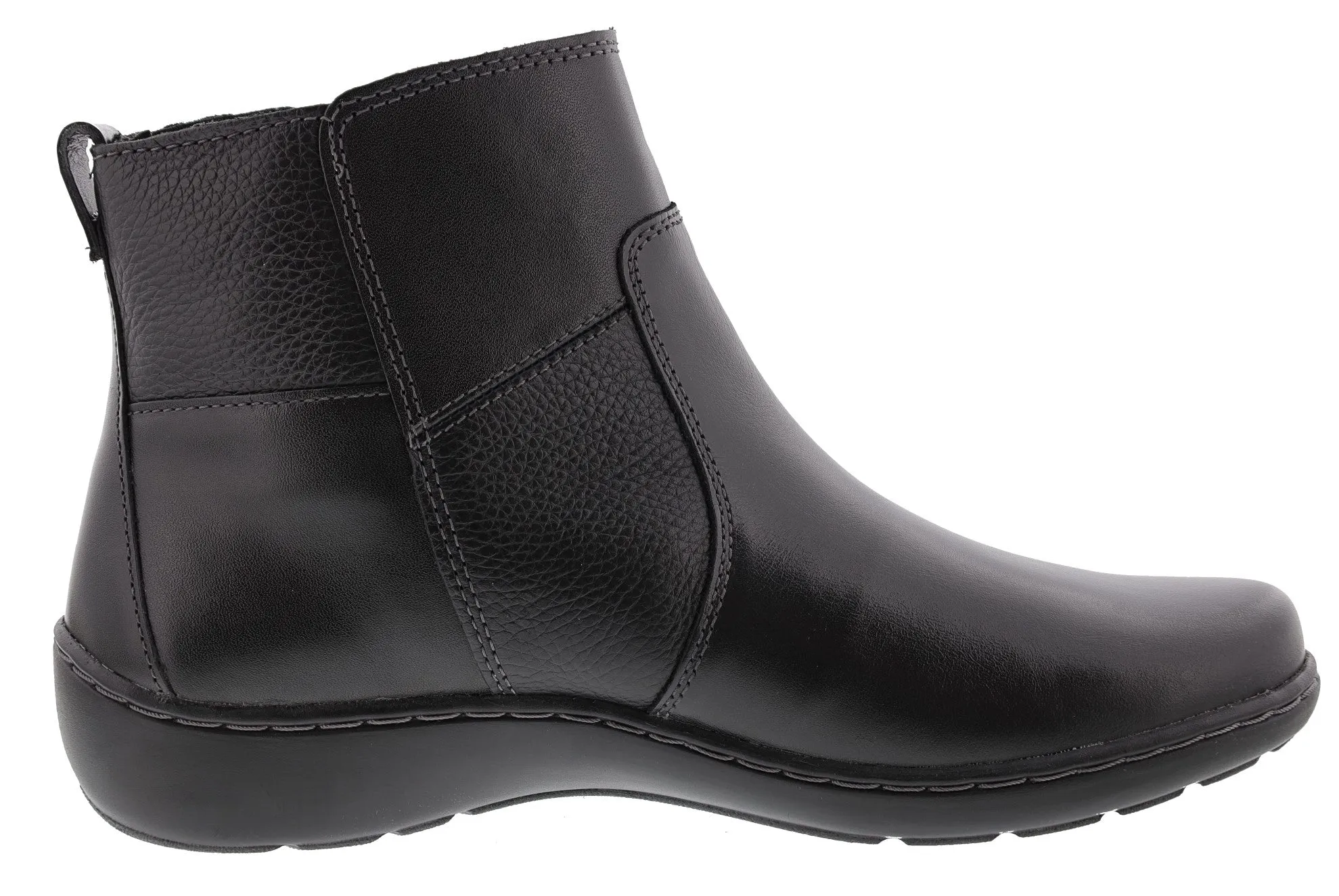 Clarks Women's Cora Grace Ankle Boots