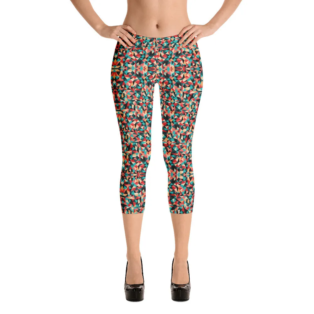 Colorful Red Geometric Capri Leggings, Designer Colorful Women's Leggings-Made in USA/EU/MX