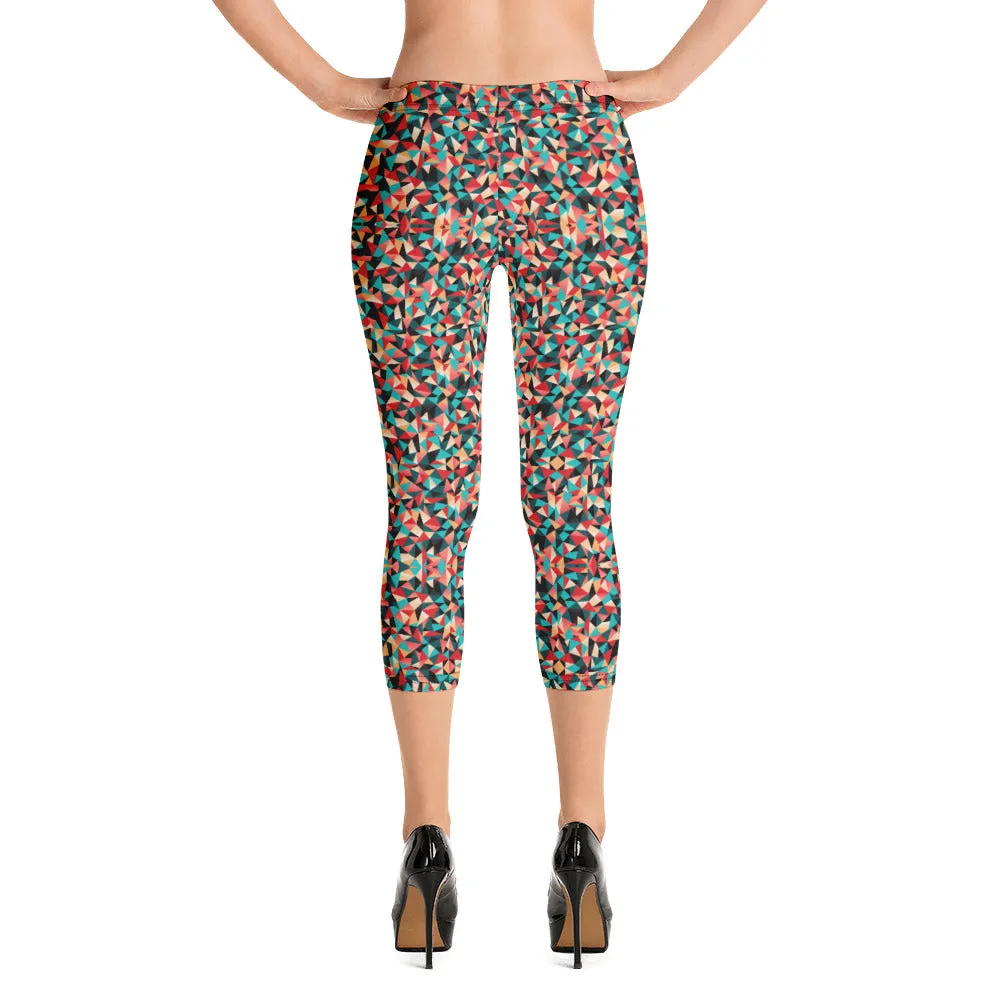 Colorful Red Geometric Capri Leggings, Designer Colorful Women's Leggings-Made in USA/EU/MX