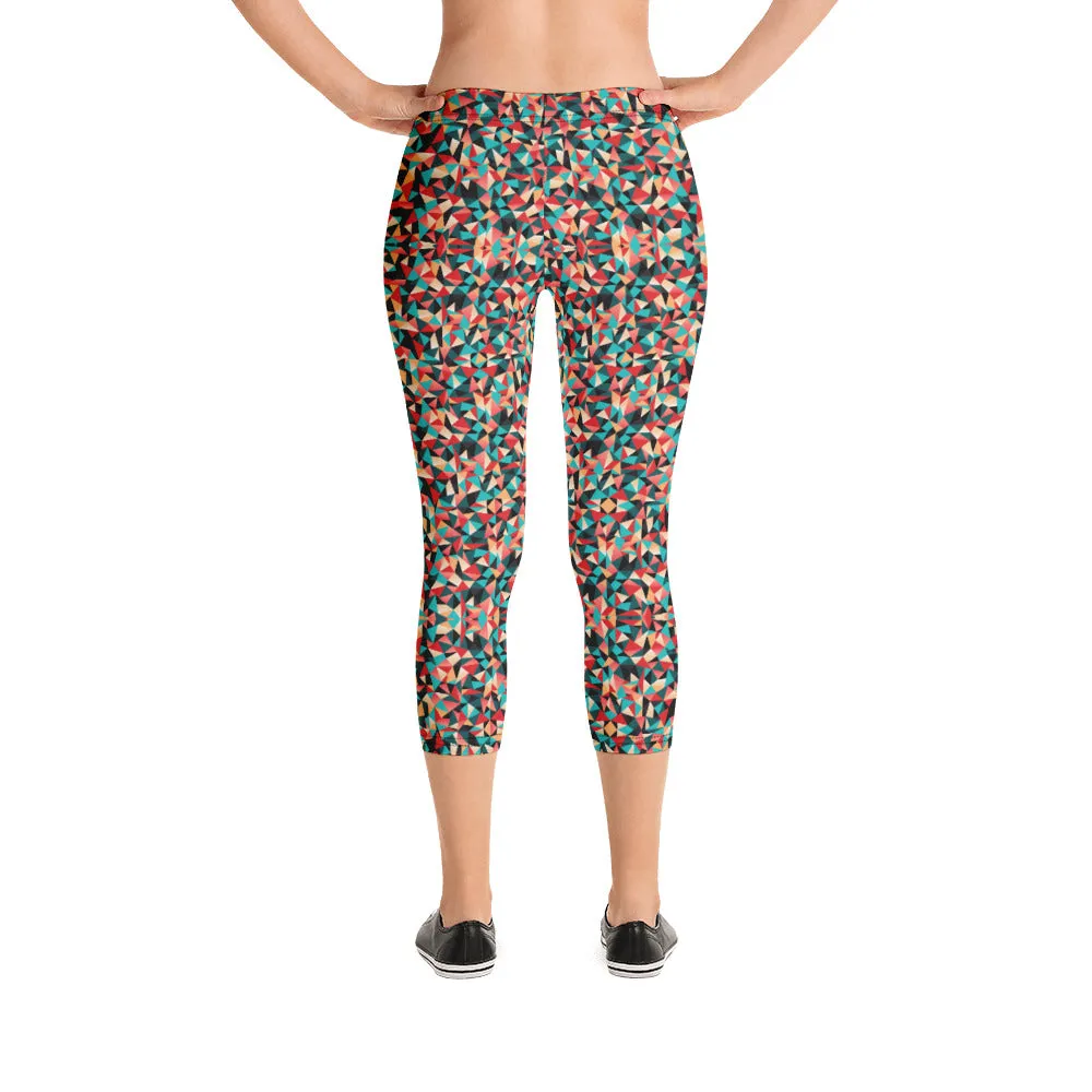 Colorful Red Geometric Capri Leggings, Designer Colorful Women's Leggings-Made in USA/EU/MX