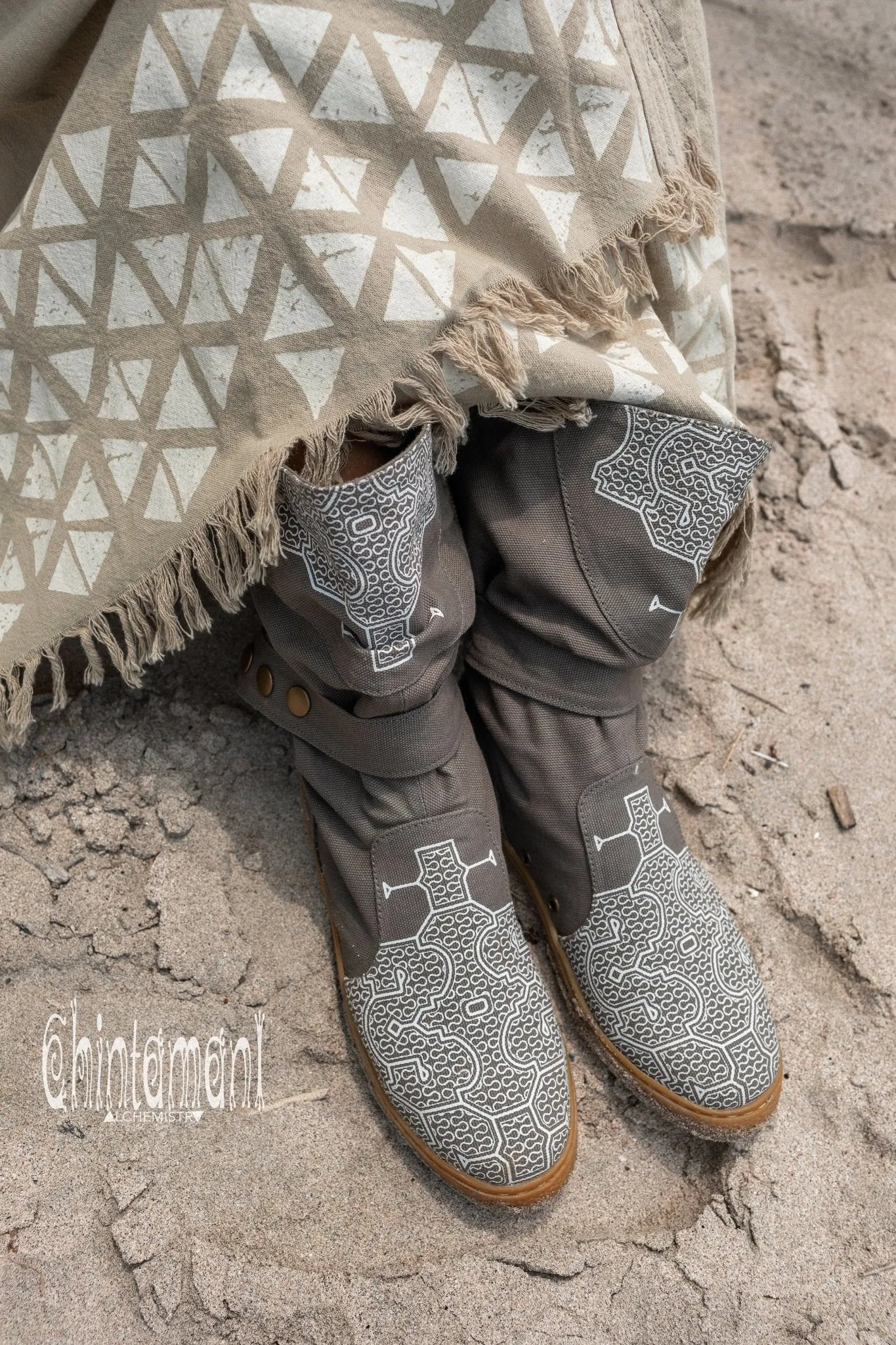 Cotton Canvas Vegan Boots / High Shoes with Shipibo Print / Grey