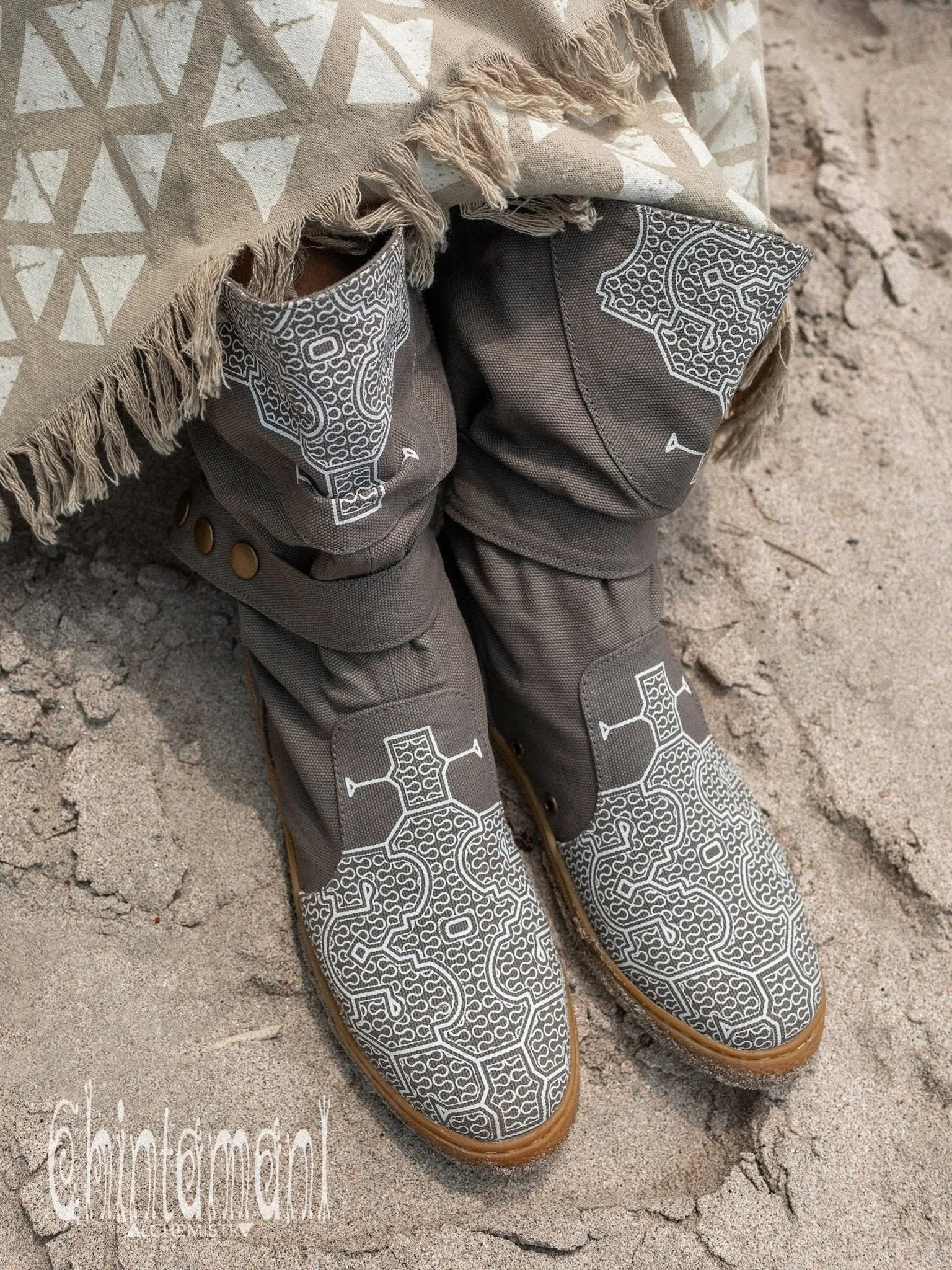 Cotton Canvas Vegan Boots / High Shoes with Shipibo Print / Grey