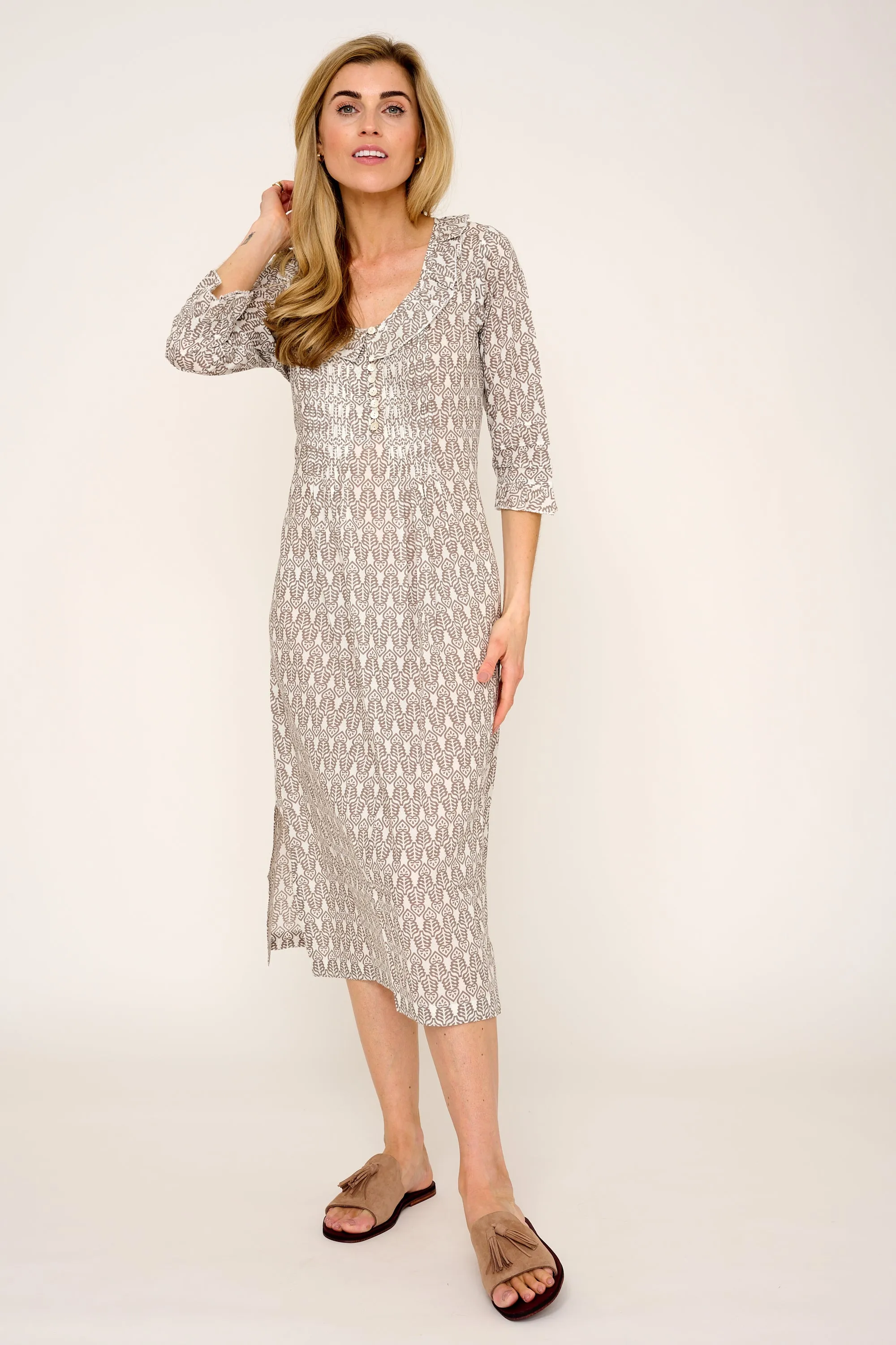 Cotton Karen 3/4 Sleeve Day Dress in Fresh Taupe & White