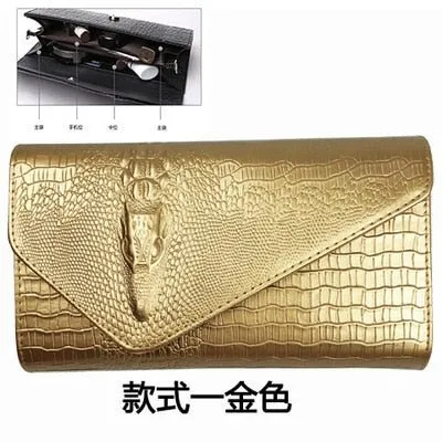 CrocoLuxe 3D Chain Shoulder Bag Clutch