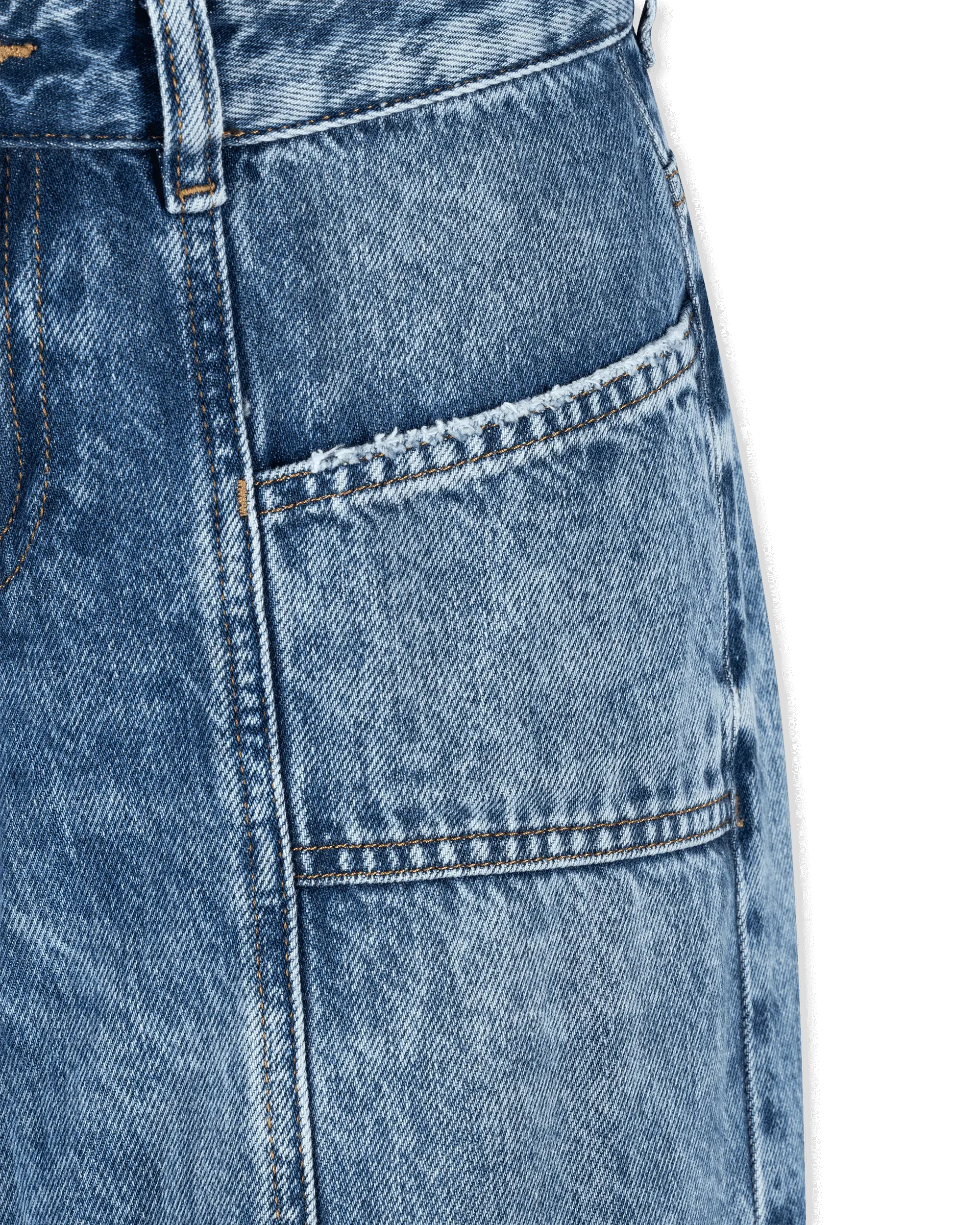 D-Akii Flared Jeans