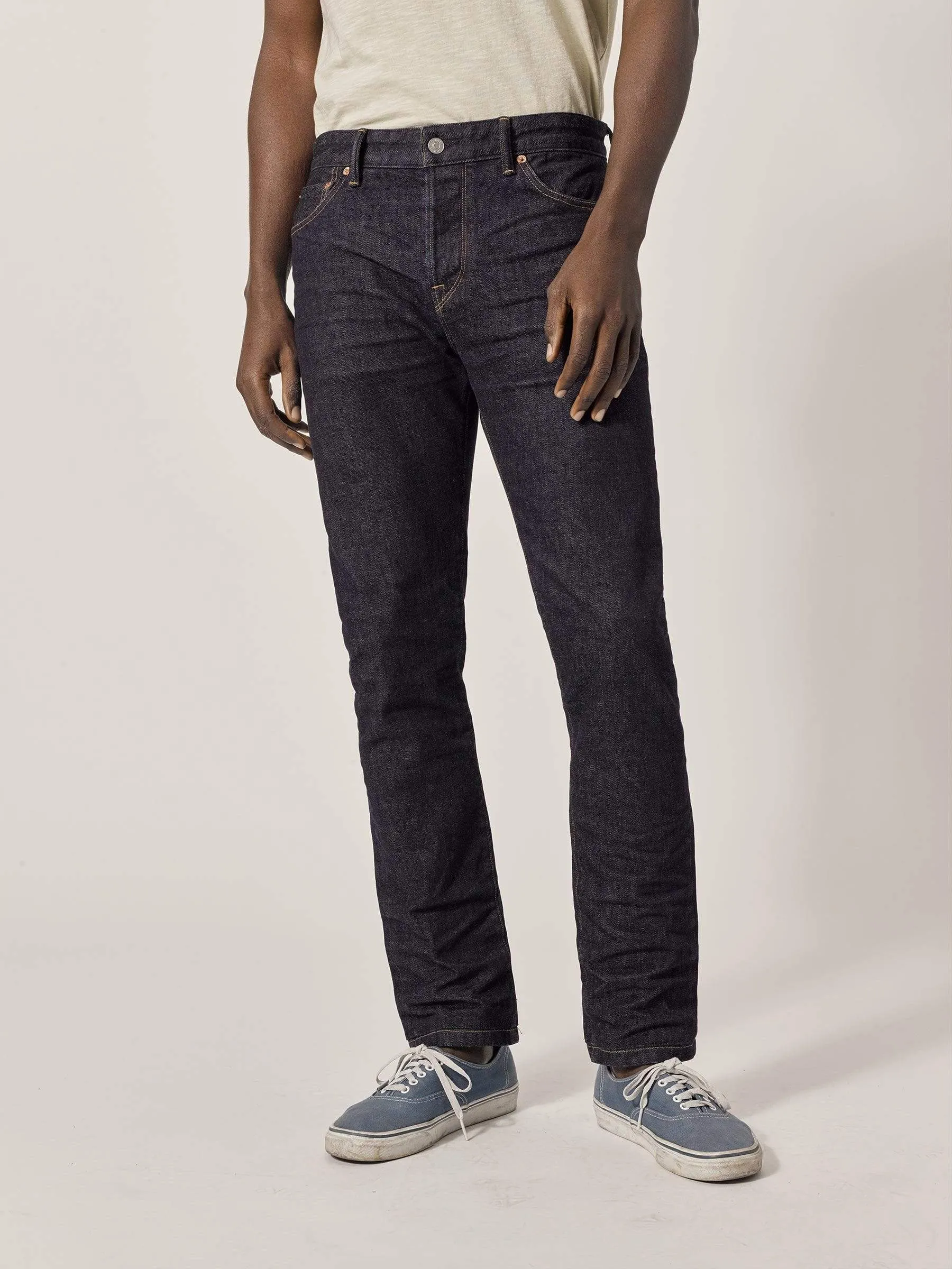 D001 Dark Wash Maverick Slim Jean