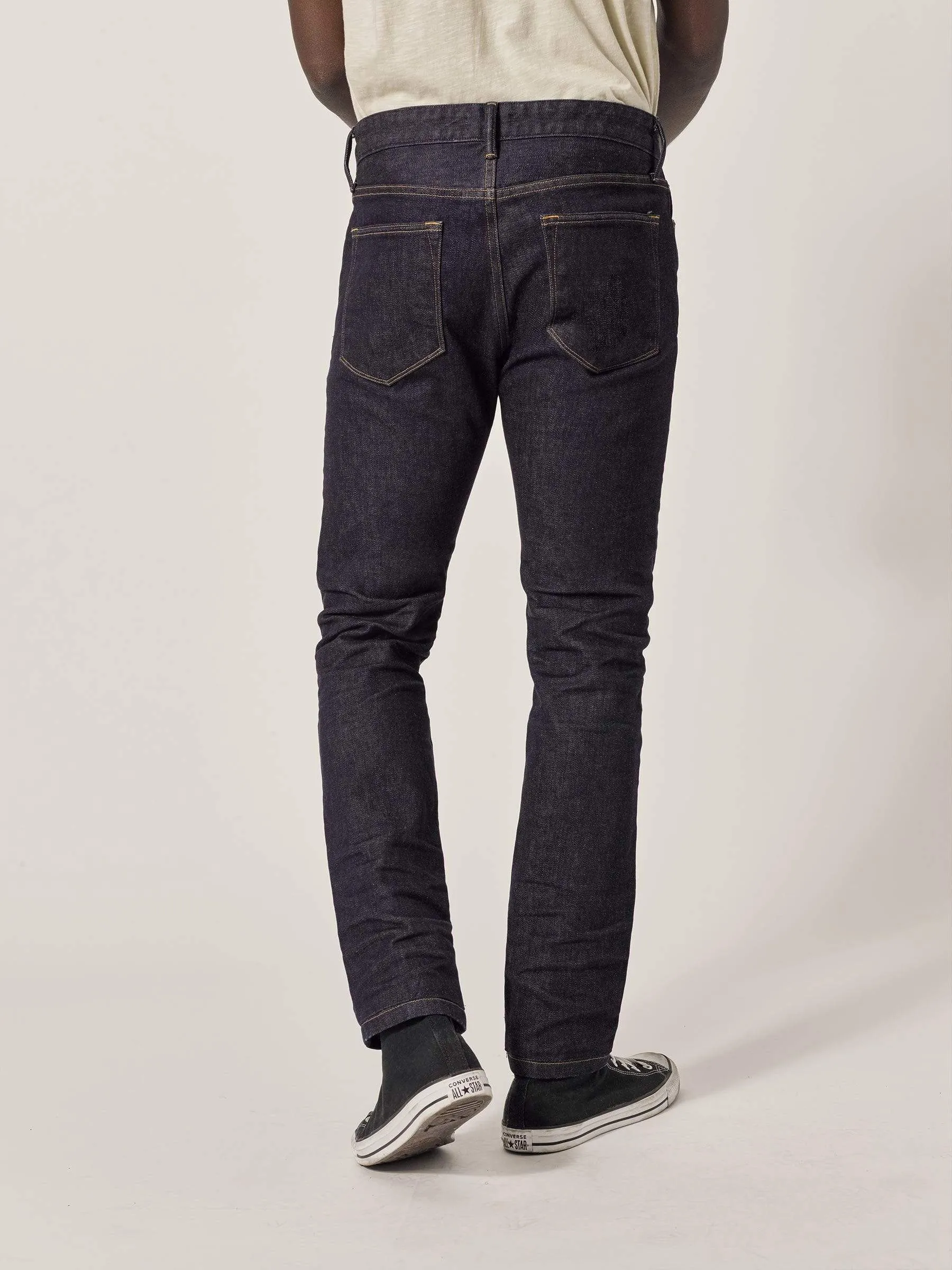 D001 Dark Wash Maverick Slim Jean