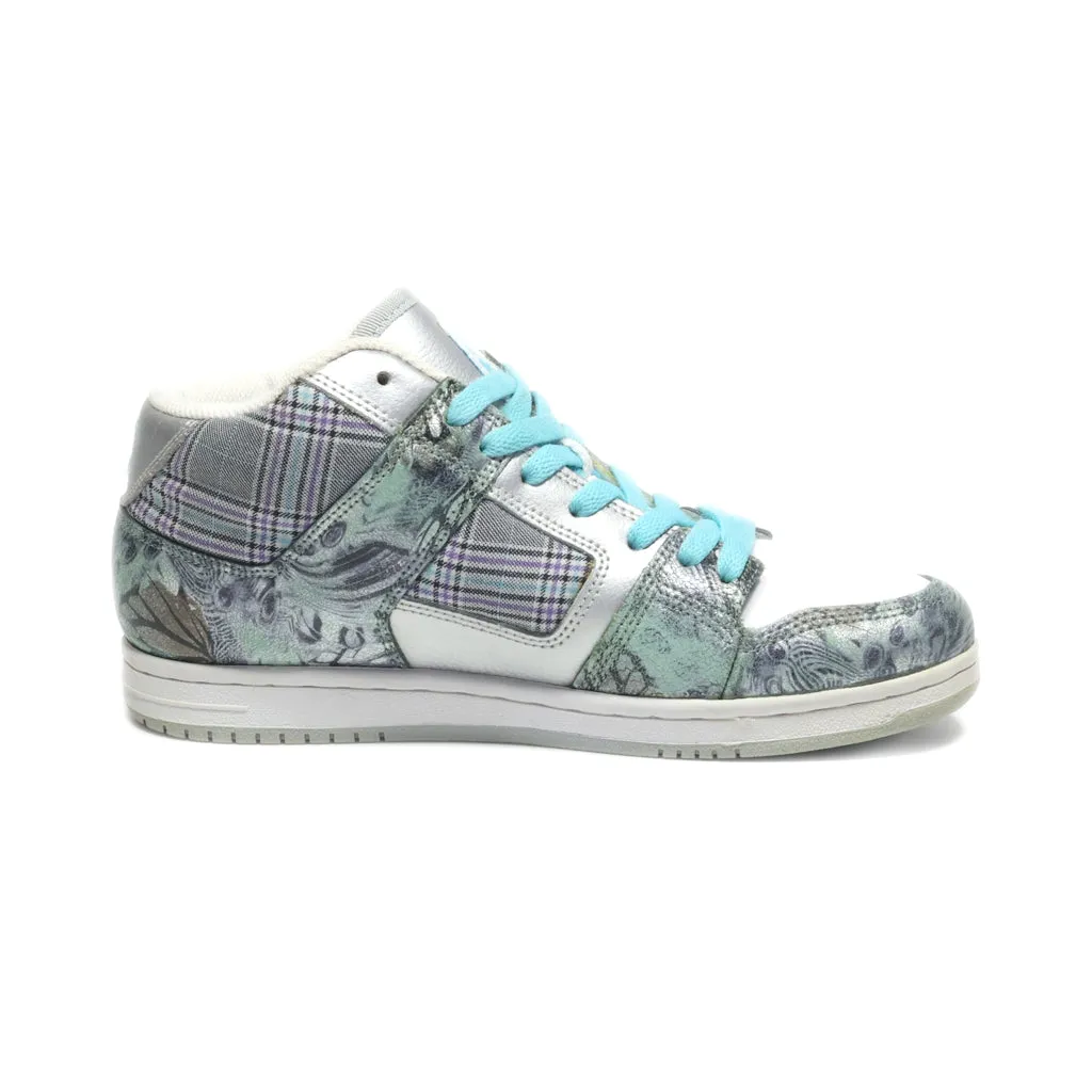 Dc Shoes High-Top Sneakers Canvas Green Colour For Women