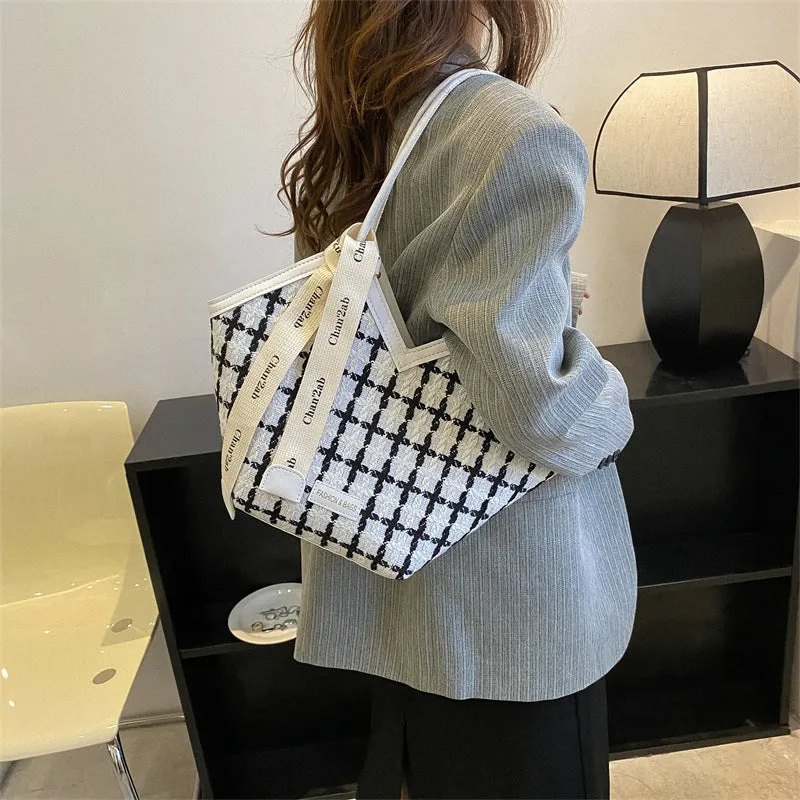 DUNNMALL European and American Fashion Women's Handbag  New Trendy Women's Bags Shoulder Large Capacity Plaid Silk Scarf Tote Bag