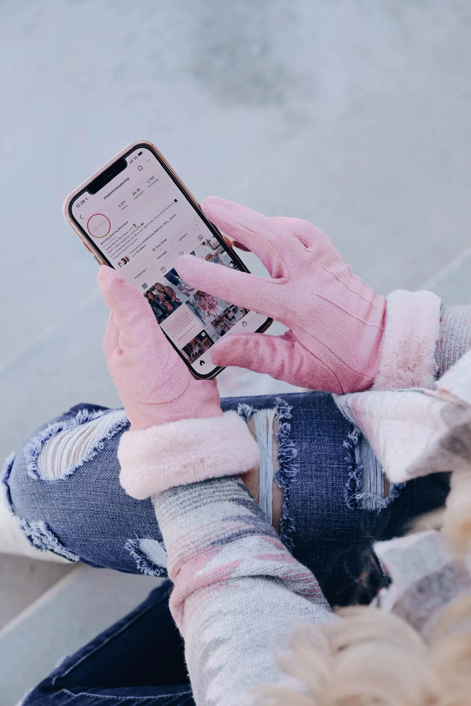 Fancy Faux Fur Gloves - Pink