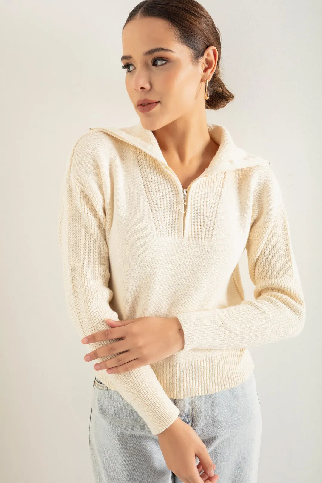 Female Collar Detailed Knitwear Sweater