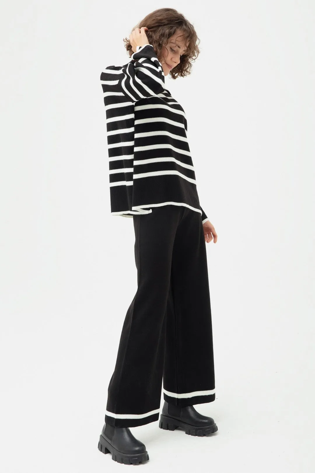 Female Striped Knitwear Set