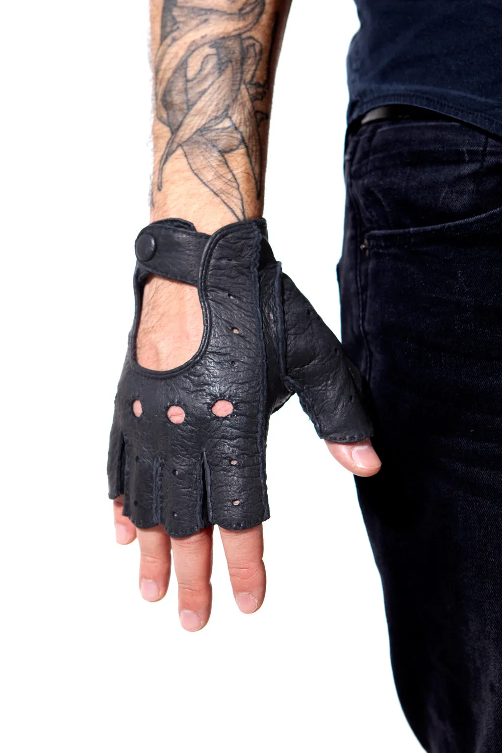 Fingerless driving peccary gloves