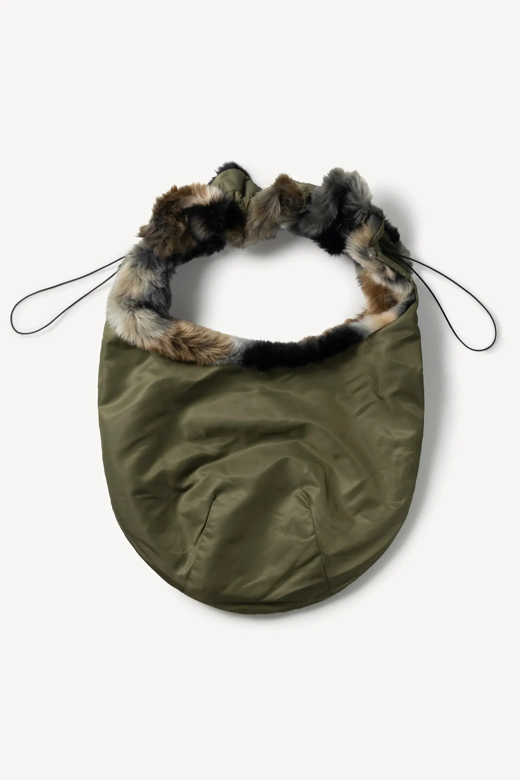 FUR / NYLON REVERSIBLE CAVE BAG / ARIES